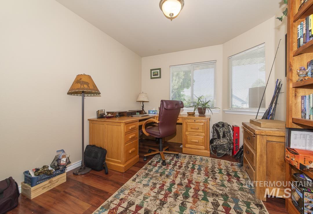 11691 W Blueberry Ave, Nampa, Idaho 83651, 3 Bedrooms, 2 Bathrooms, Residential For Sale, Price $324,900,MLS 98985491