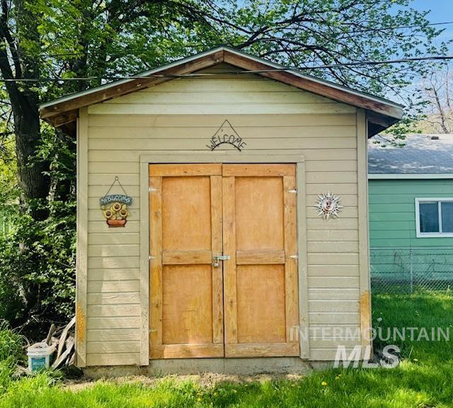 128 9th Ave. N., Nampa, Idaho 83687, 2 Bedrooms, 1 Bathroom, Residential For Sale, Price $249,900, 98985495