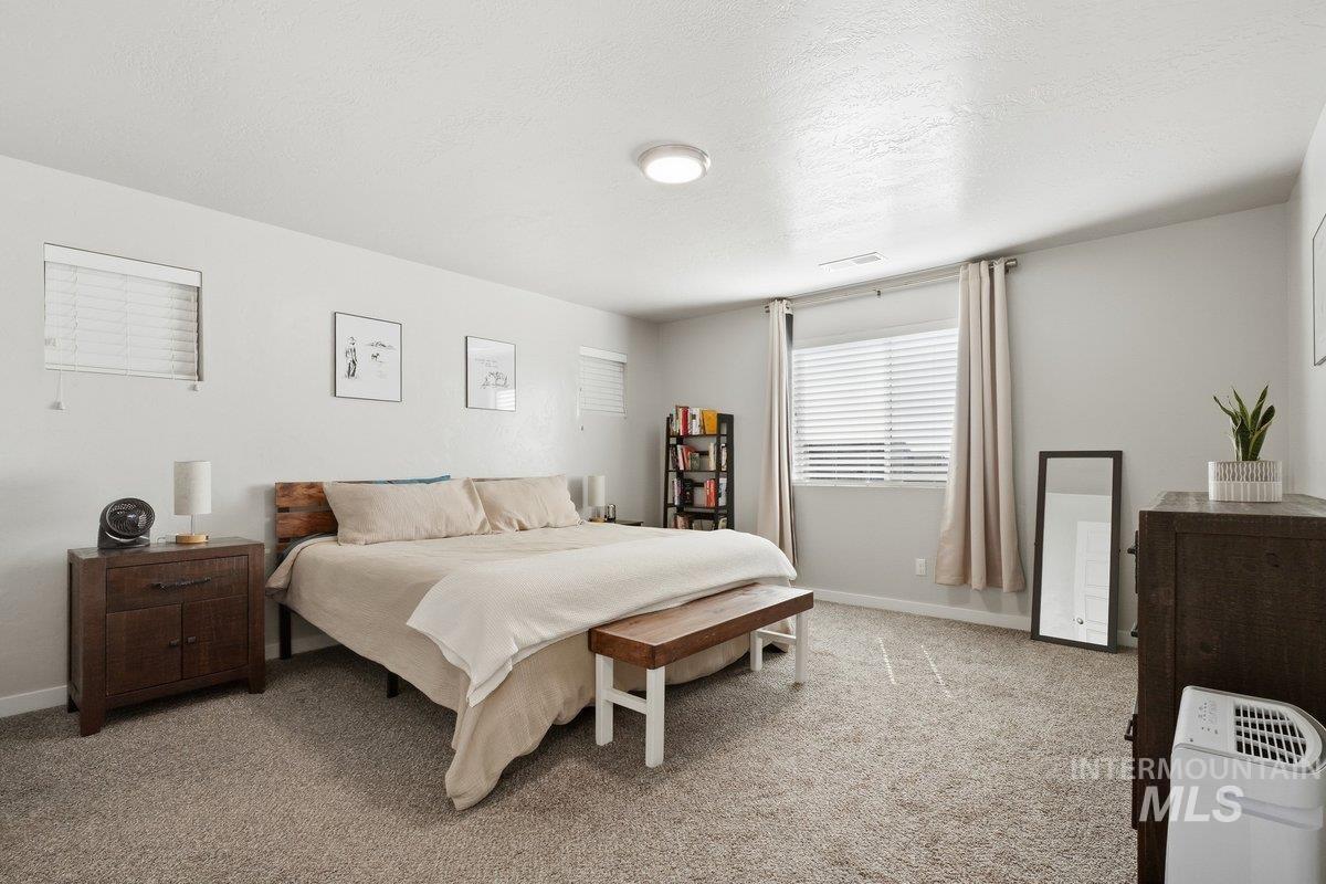 5955 S Chinook Way, Boise, Idaho 83709, 4 Bedrooms, 2.5 Bathrooms, Residential For Sale, Price $569,900, 98985496