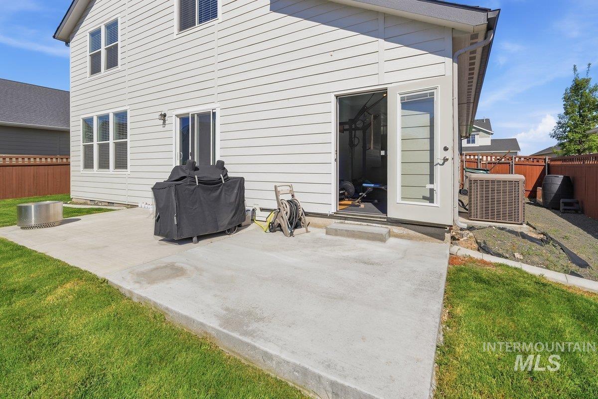 5955 S Chinook Way, Boise, Idaho 83709, 4 Bedrooms, 2.5 Bathrooms, Residential For Sale, Price $569,900, 98985496