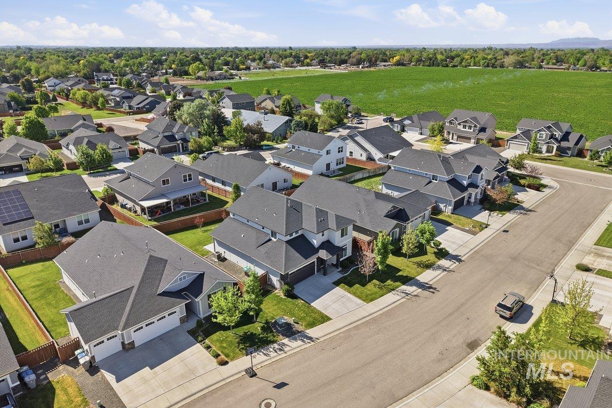 5955 S Chinook Way, Boise, Idaho 83709, 4 Bedrooms, 2.5 Bathrooms, Residential For Sale, Price $569,900, 98985496