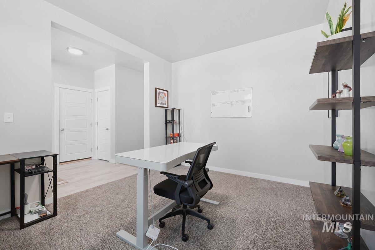 5955 S Chinook Way, Boise, Idaho 83709, 4 Bedrooms, 2.5 Bathrooms, Residential For Sale, Price $569,900, 98985496