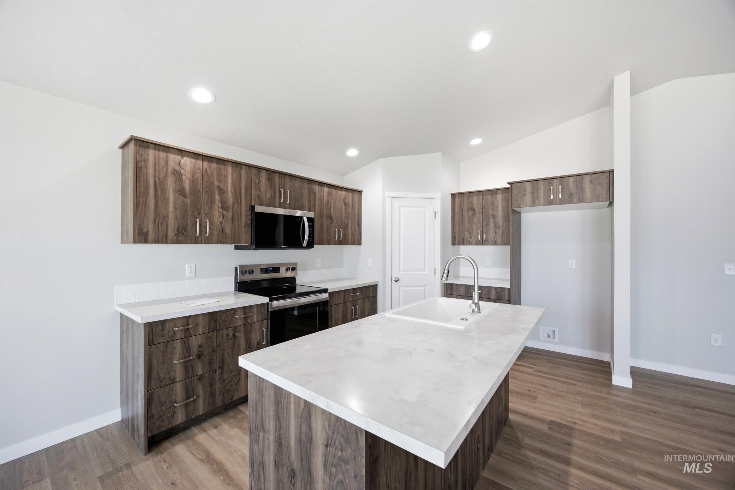 4319 Dayton St, Caldwell, Idaho 83605, 3 Bedrooms, 2 Bathrooms, Residential For Sale, Price $415,990, 98985500