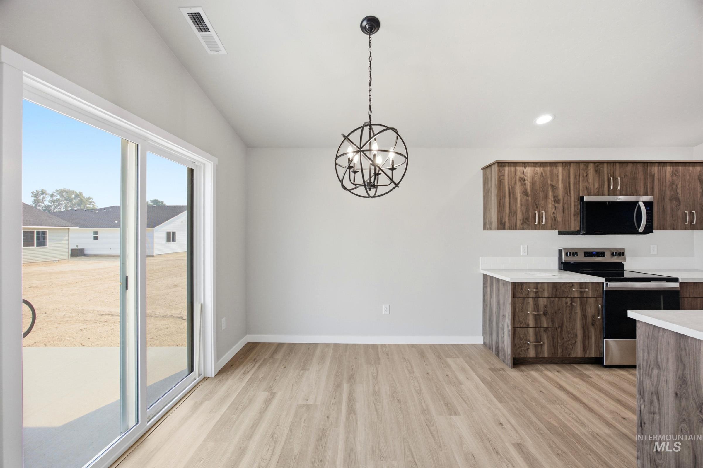 4319 Dayton St, Caldwell, Idaho 83605, 3 Bedrooms, 2 Bathrooms, Residential For Sale, Price $415,990, 98985500