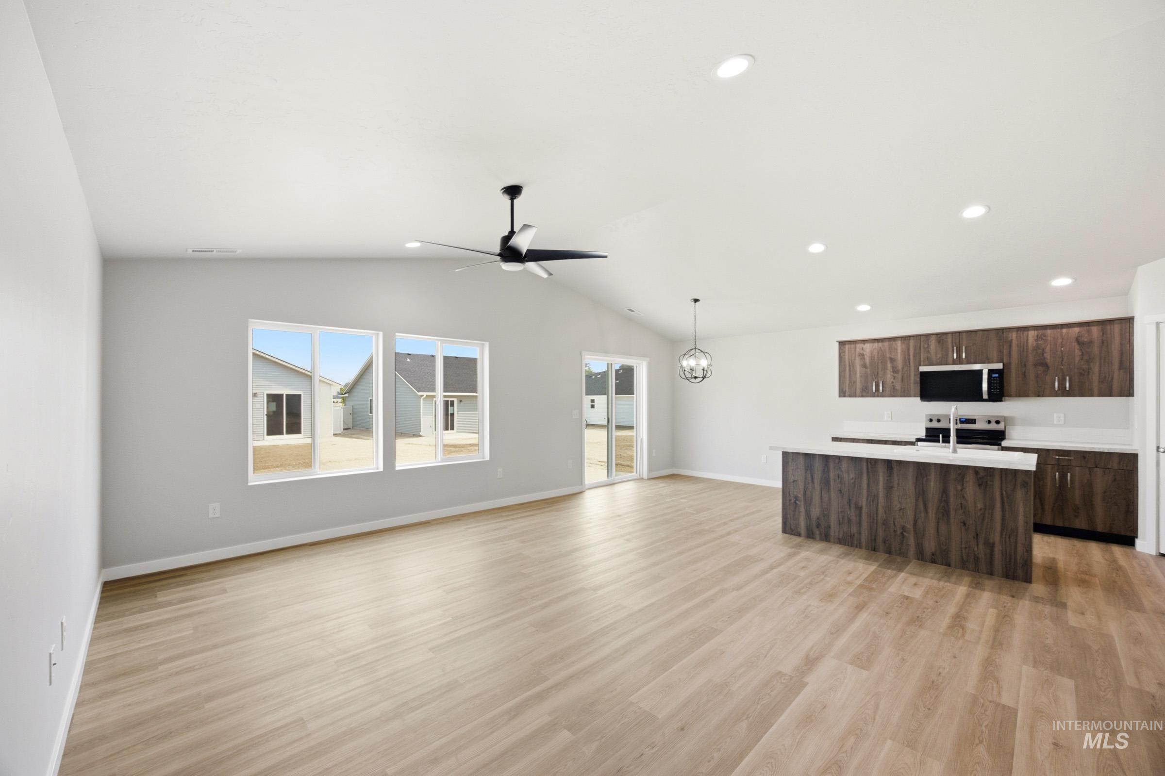 4319 Dayton St, Caldwell, Idaho 83605, 3 Bedrooms, 2 Bathrooms, Residential For Sale, Price $415,990, 98985500
