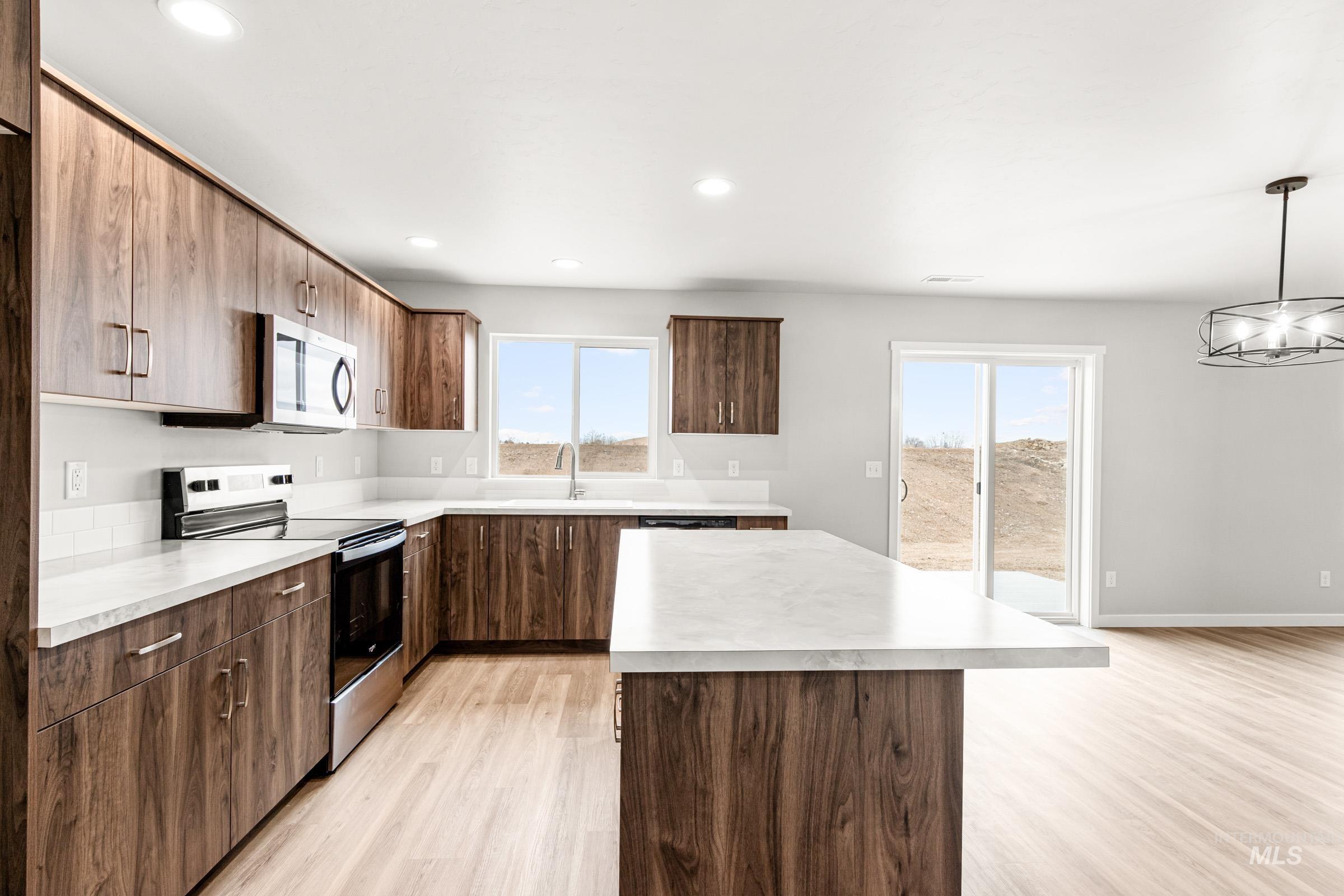 469 Waverly Ave, Middleton, Idaho 83644, 5 Bedrooms, 3 Bathrooms, Residential For Sale, Price $499,990, 98985501