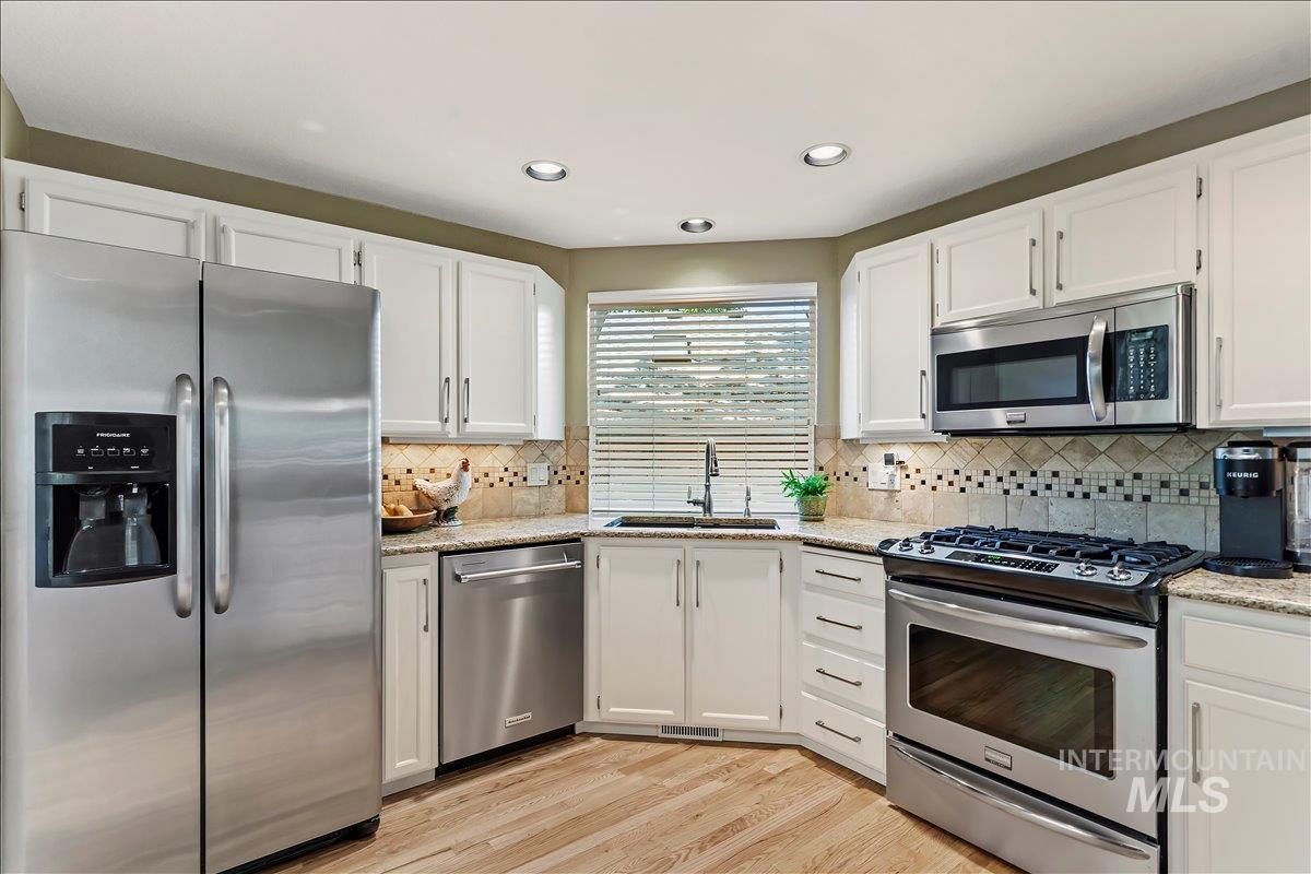 2989 N 24th, Boise, Idaho 83702, 3 Bedrooms, 2.5 Bathrooms, Residential For Sale, Price $825,000,MLS 98985504