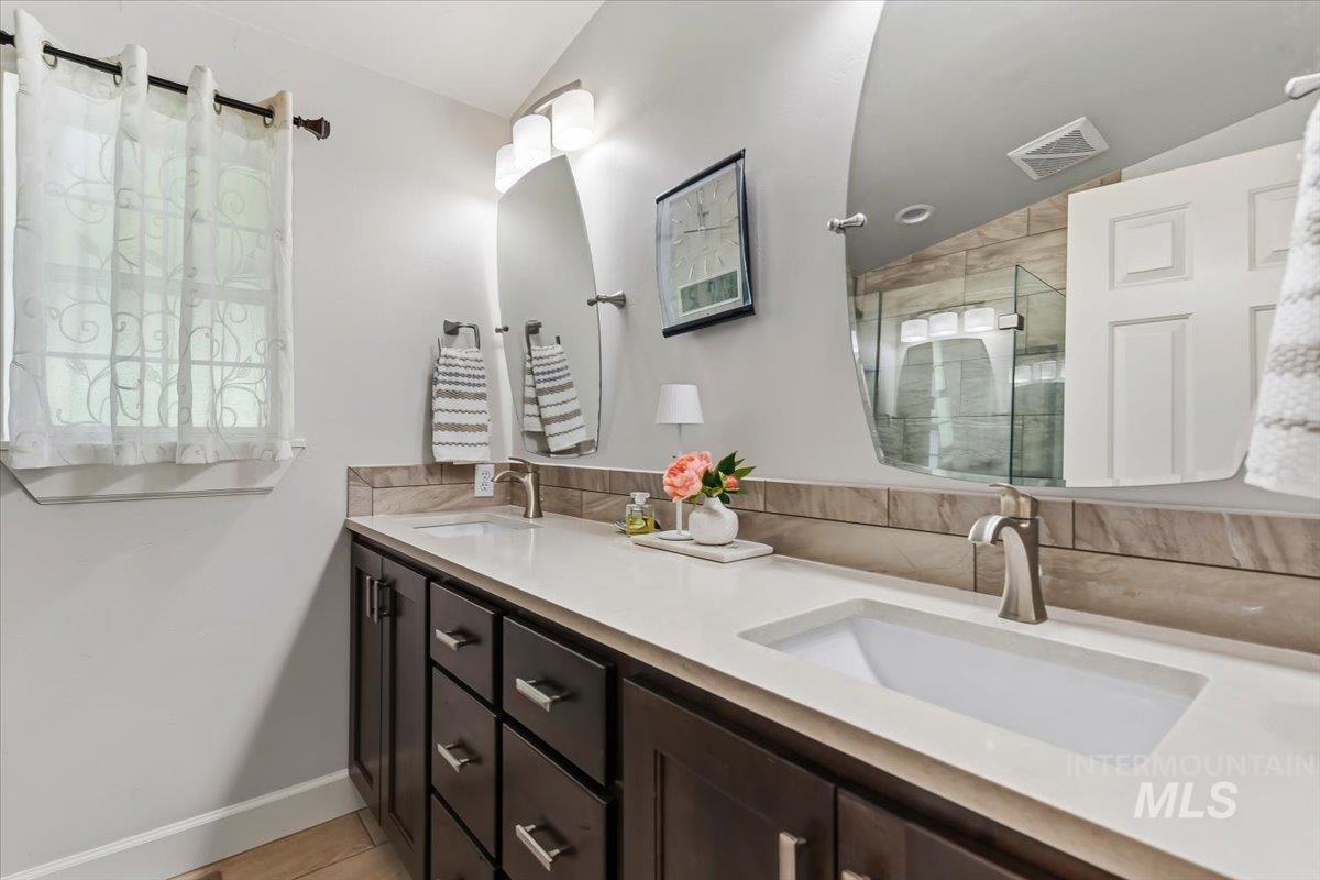 2989 N 24th, Boise, Idaho 83702, 3 Bedrooms, 2.5 Bathrooms, Residential For Sale, Price $825,000,MLS 98985504