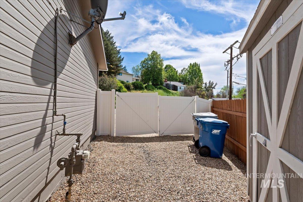 2989 N 24th, Boise, Idaho 83702, 3 Bedrooms, 2.5 Bathrooms, Residential For Sale, Price $825,000,MLS 98985504