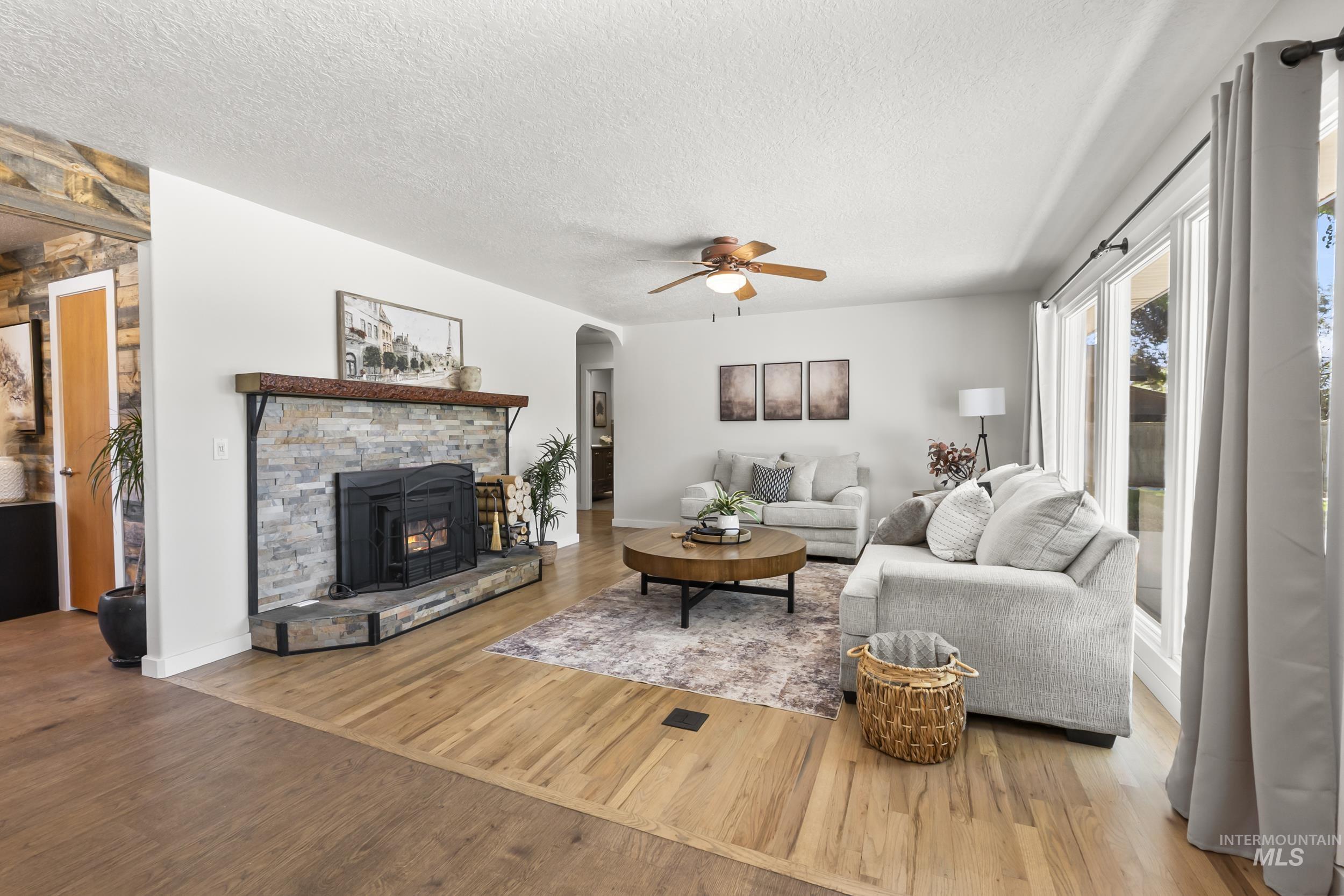 1255 S Cloverdale, Boise, Idaho 83709, 2 Bedrooms, 2 Bathrooms, Residential For Sale, Price $849,900,MLS 98985505