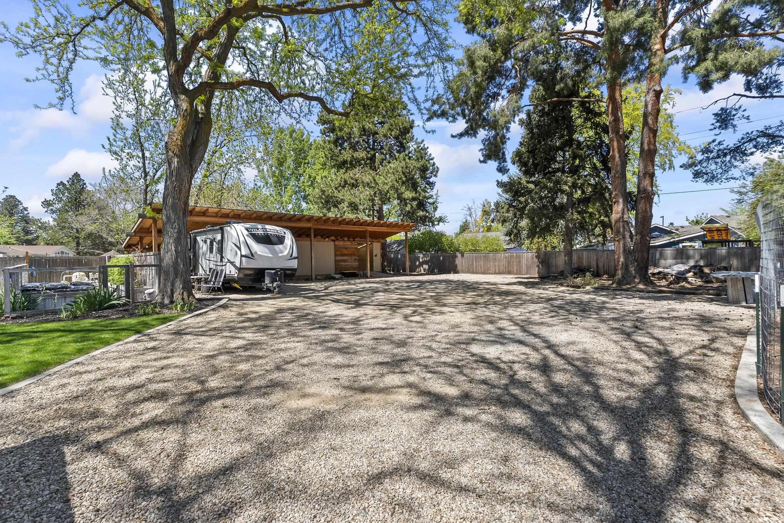 1255 S Cloverdale, Boise, Idaho 83709, 2 Bedrooms, 2 Bathrooms, Residential For Sale, Price $849,900,MLS 98985505