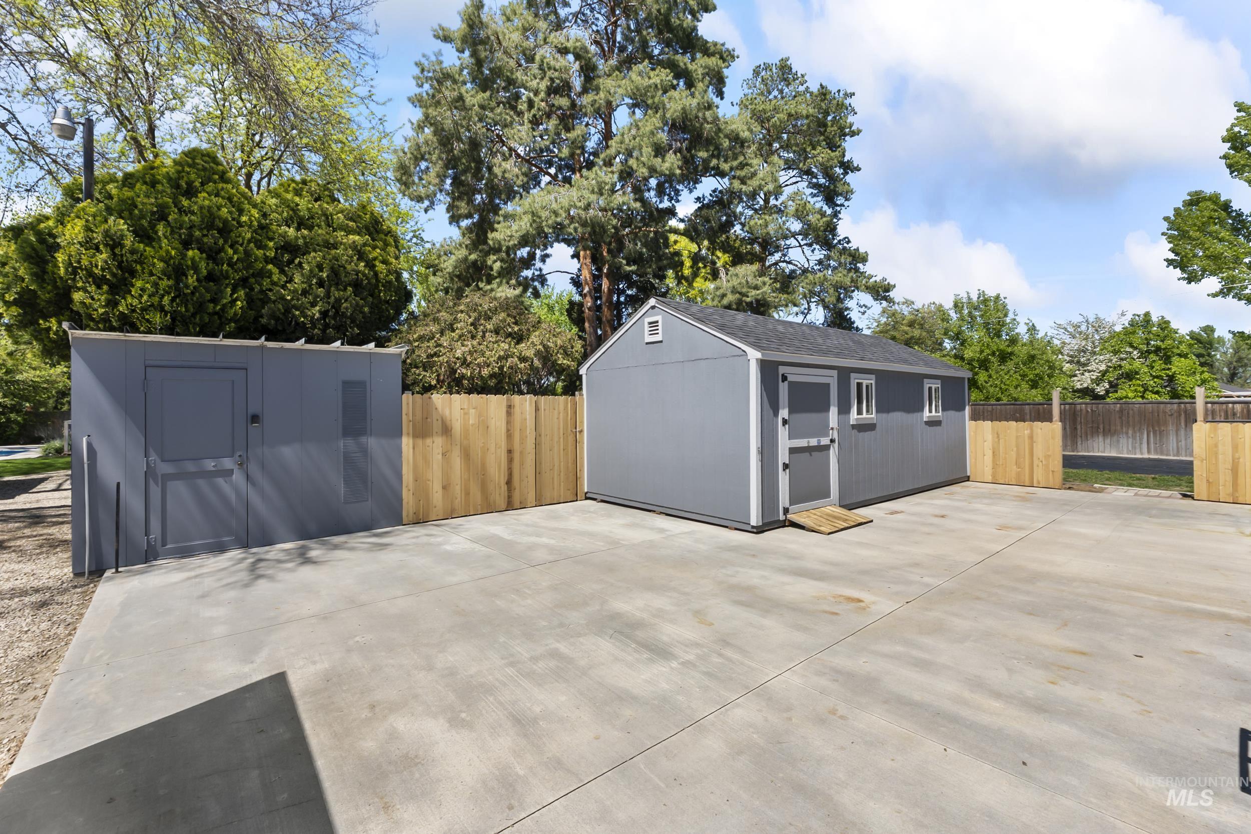 1255 S Cloverdale, Boise, Idaho 83709, 2 Bedrooms, 2 Bathrooms, Residential For Sale, Price $849,900,MLS 98985505