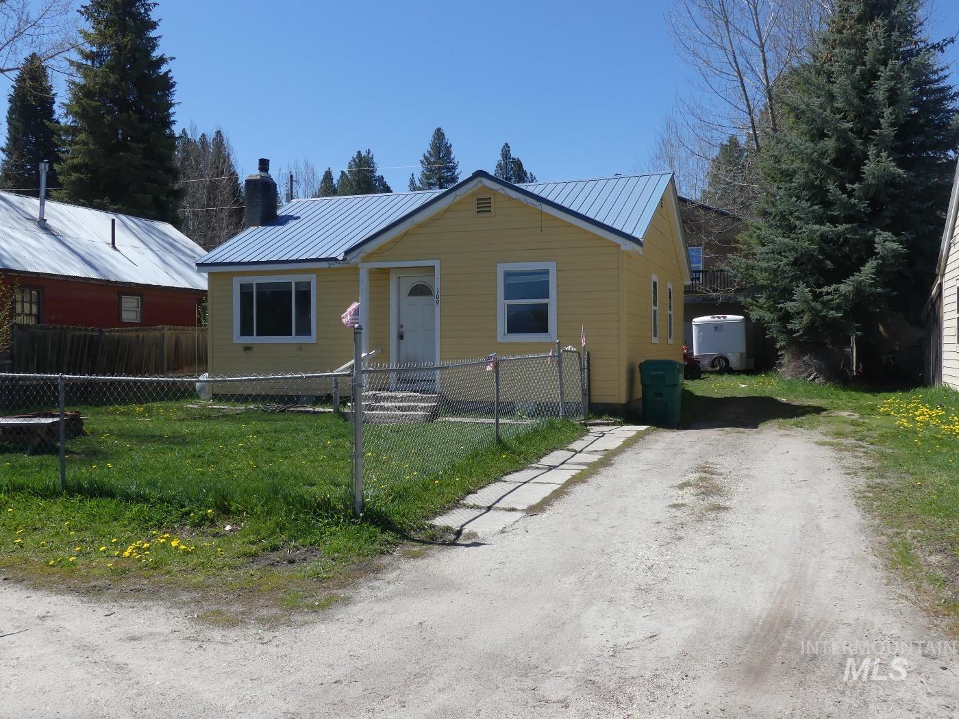 109 S Idaho Street, Cascade, Idaho 83611, 4 Bedrooms, 2 Bathrooms, Residential For Sale, Price $479,000, 98985506