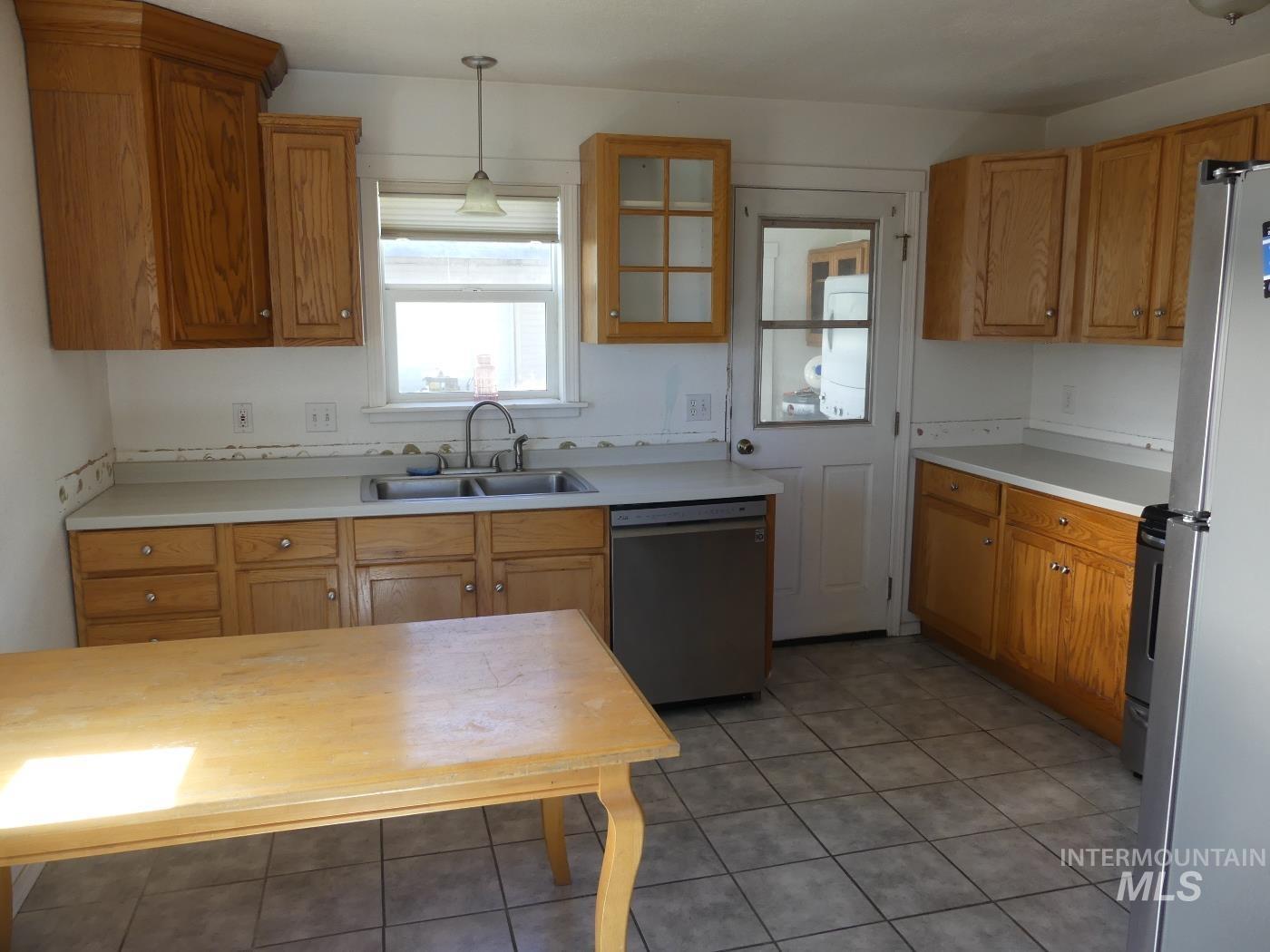 109 S Idaho Street, Cascade, Idaho 83611, 4 Bedrooms, 2 Bathrooms, Residential For Sale, Price $479,000, 98985506
