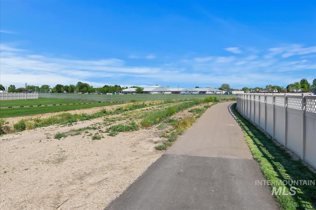 19271 Osane Way, Caldwell, Idaho 83605, 3 Bedrooms, 2 Bathrooms, Residential For Sale, Price $375,000, 98985511