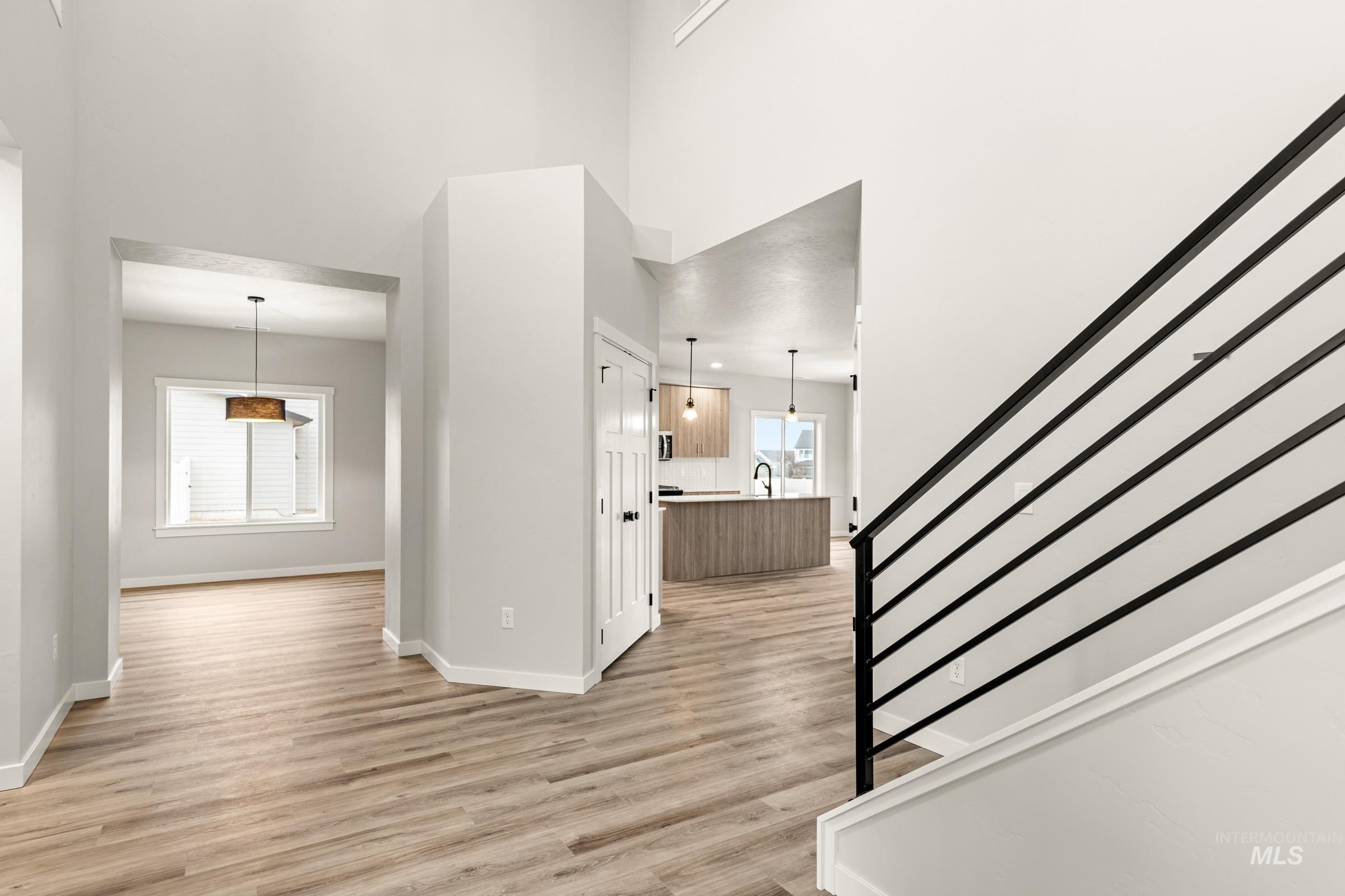 1240 W Pack River Dr, Meridian, Idaho 83642, 4 Bedrooms, 3 Bathrooms, Residential For Sale, Price $695,990,MLS 98985524