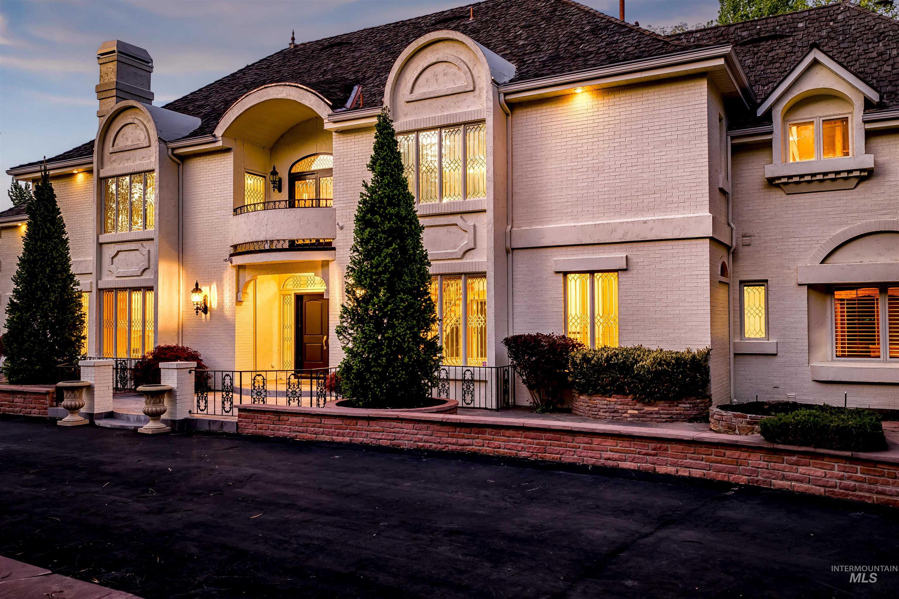 9400 W Pebble Brook Lane, Garden City, Idaho 83714, 4 Bedrooms, 3.5 Bathrooms, Residential For Sale, Price $2,200,000,MLS 98985525