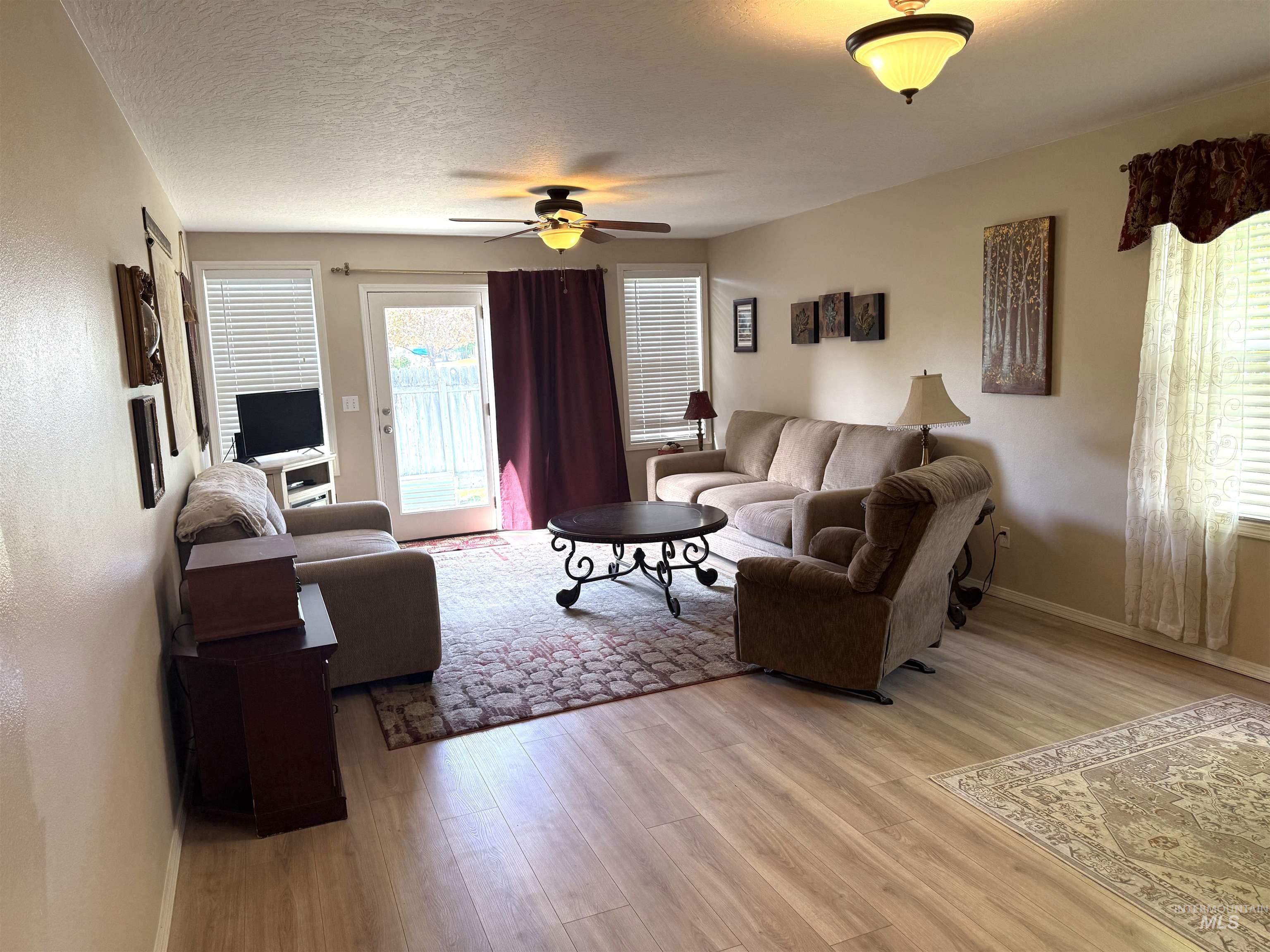 911 Sapphire Ct, Nampa, Idaho 83686, 3 Bedrooms, 2 Bathrooms, Residential For Sale, Price $363,999, 98985526