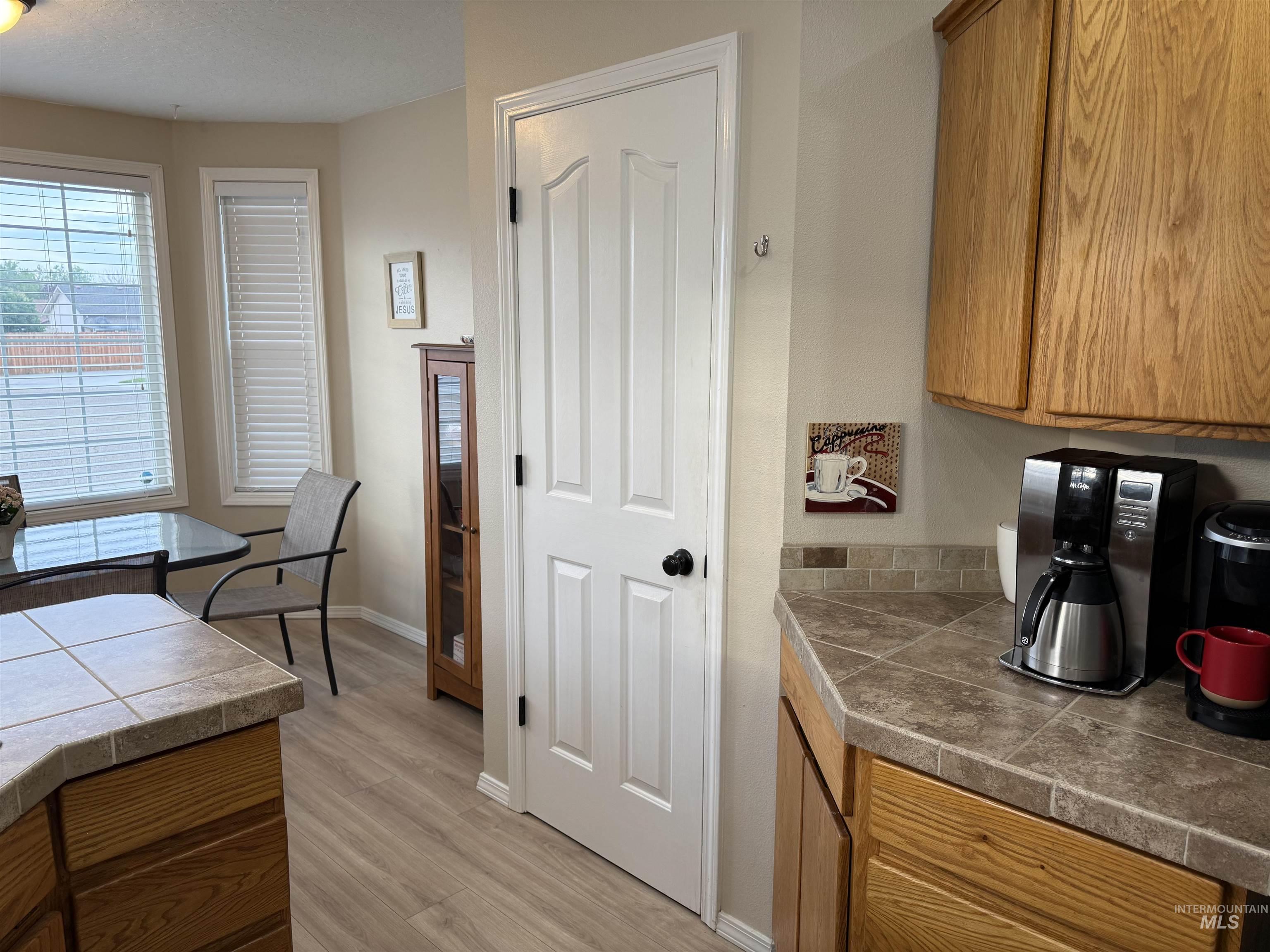 911 Sapphire Ct, Nampa, Idaho 83686, 3 Bedrooms, 2 Bathrooms, Residential For Sale, Price $363,999, 98985526