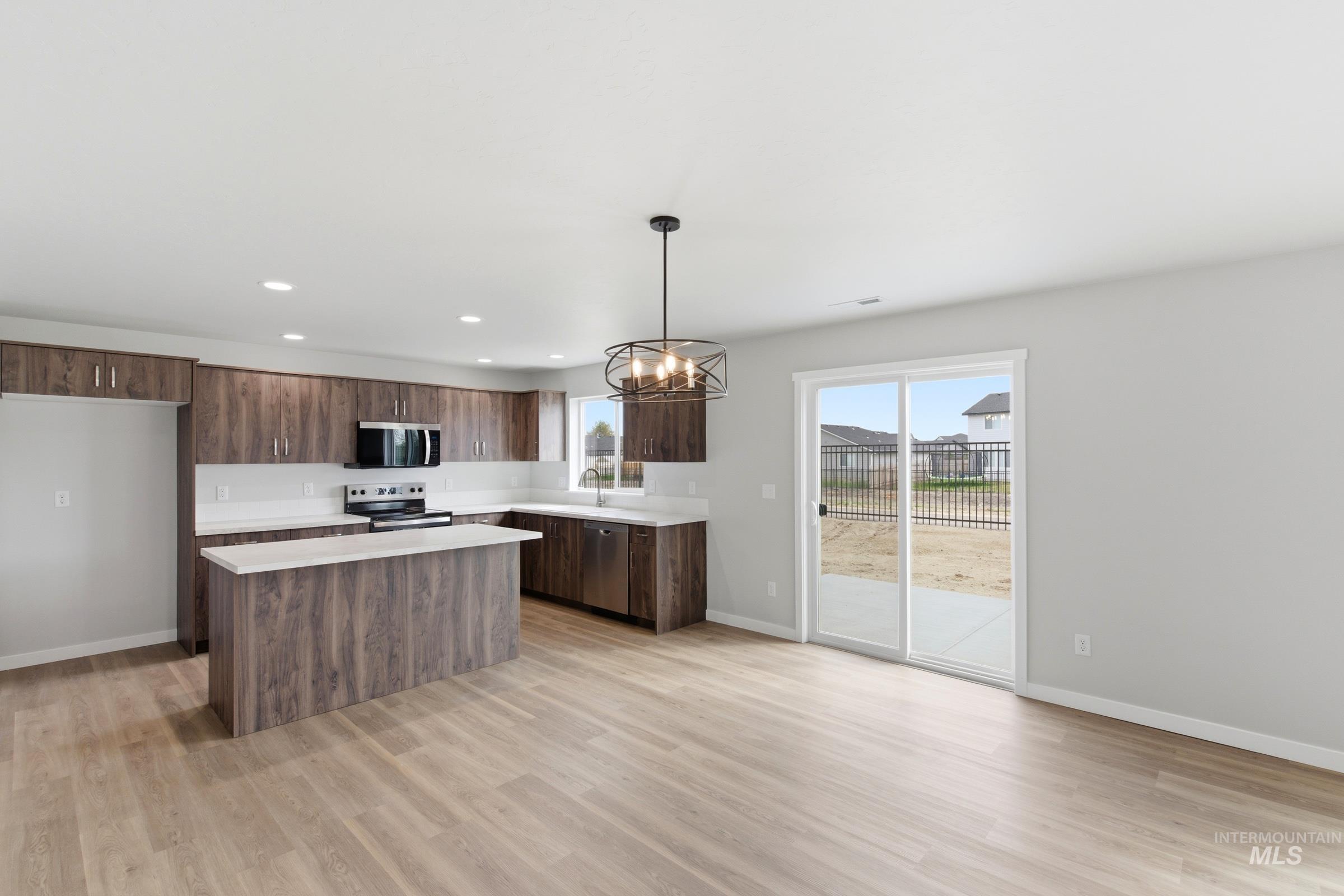 16558 Dunning Way, Caldwell, Idaho 83607, 5 Bedrooms, 3 Bathrooms, Residential For Sale, Price $479,990, 98985529