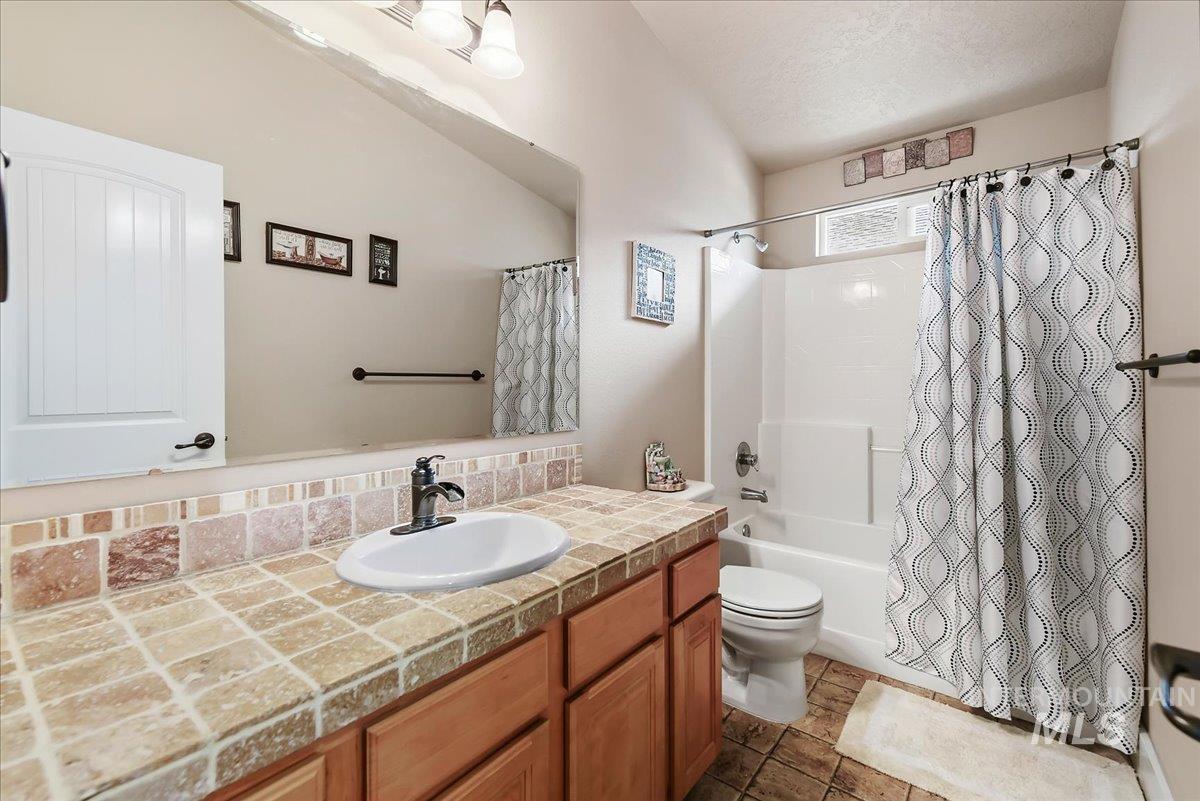 11545 W Tempe, Star, Idaho 83669, 3 Bedrooms, 2 Bathrooms, Residential For Sale, Price $425,000, 98985535