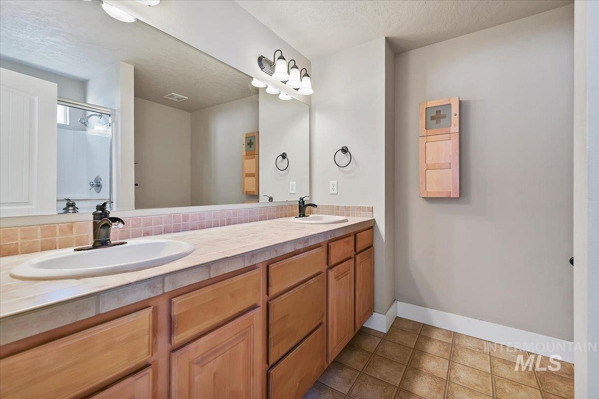 11545 W Tempe, Star, Idaho 83669, 3 Bedrooms, 2 Bathrooms, Residential For Sale, Price $399,999, 98985535