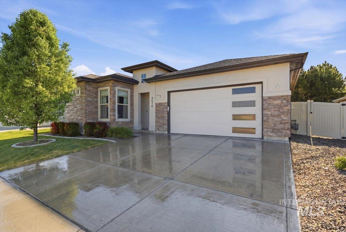 9516 S Blue Oak Ave, Kuna, Idaho 83634, 3 Bedrooms, 2.5 Bathrooms, Residential For Sale, Price $569,000, 98985536