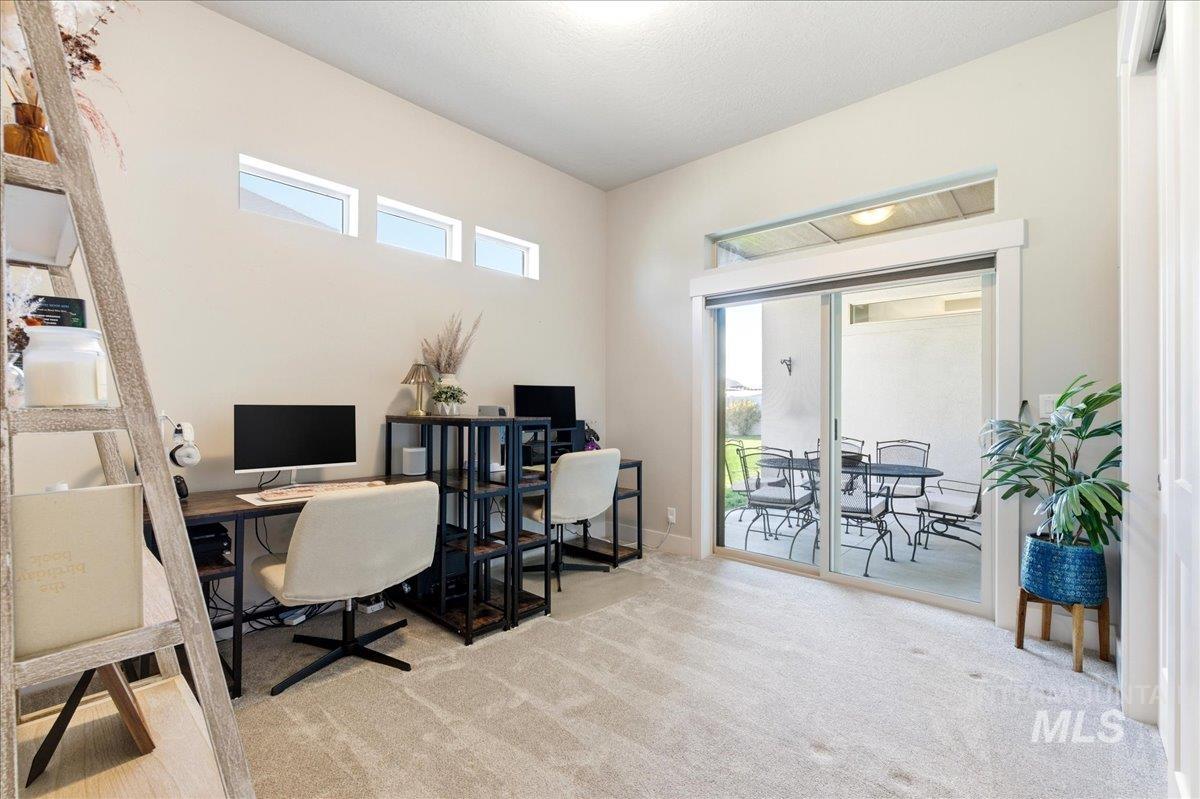 9516 S Blue Oak Ave, Kuna, Idaho 83634, 3 Bedrooms, 2.5 Bathrooms, Residential For Sale, Price $569,000, 98985536