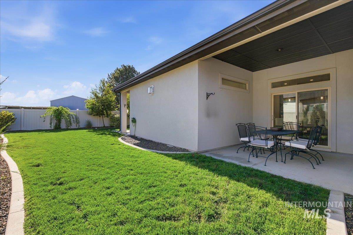 9516 S Blue Oak Ave, Kuna, Idaho 83634, 3 Bedrooms, 2.5 Bathrooms, Residential For Sale, Price $569,000, 98985536