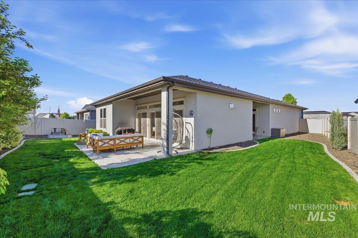 9516 S Blue Oak Ave, Kuna, Idaho 83634, 3 Bedrooms, 2.5 Bathrooms, Residential For Sale, Price $569,000, 98985536