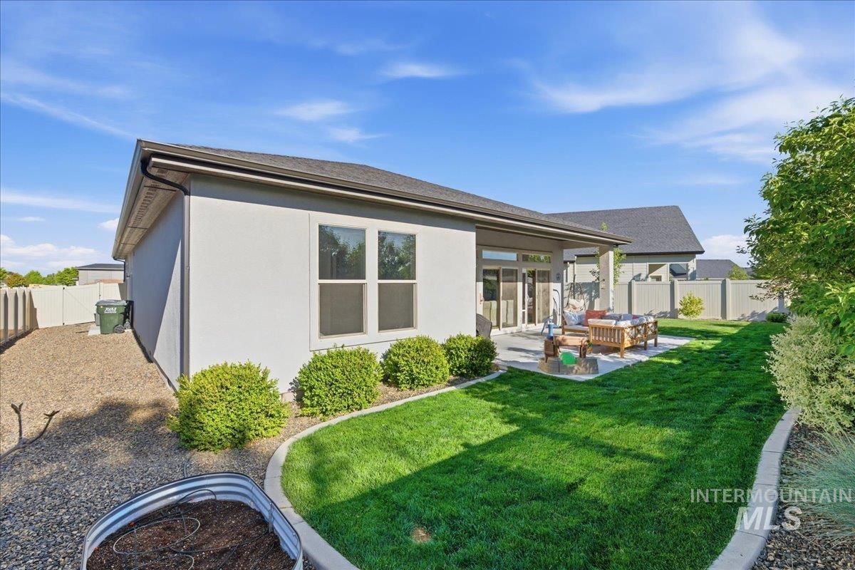 9516 S Blue Oak Ave, Kuna, Idaho 83634, 3 Bedrooms, 2.5 Bathrooms, Residential For Sale, Price $569,000, 98985536