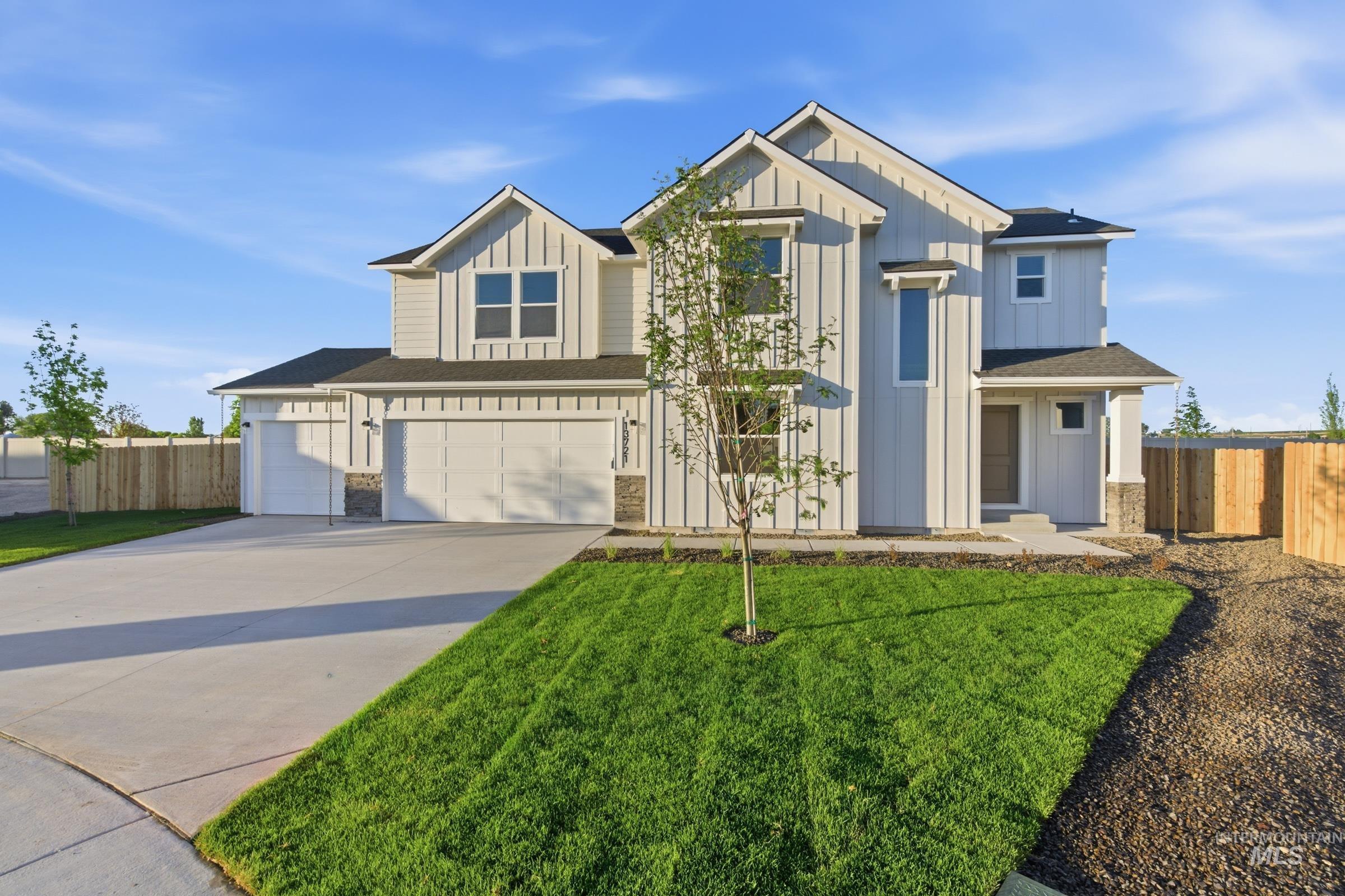 13721 Redway Ct, Caldwell, Idaho 83607, 3 Bedrooms, 2.5 Bathrooms, Residential For Sale, Price $447,990, 98985537