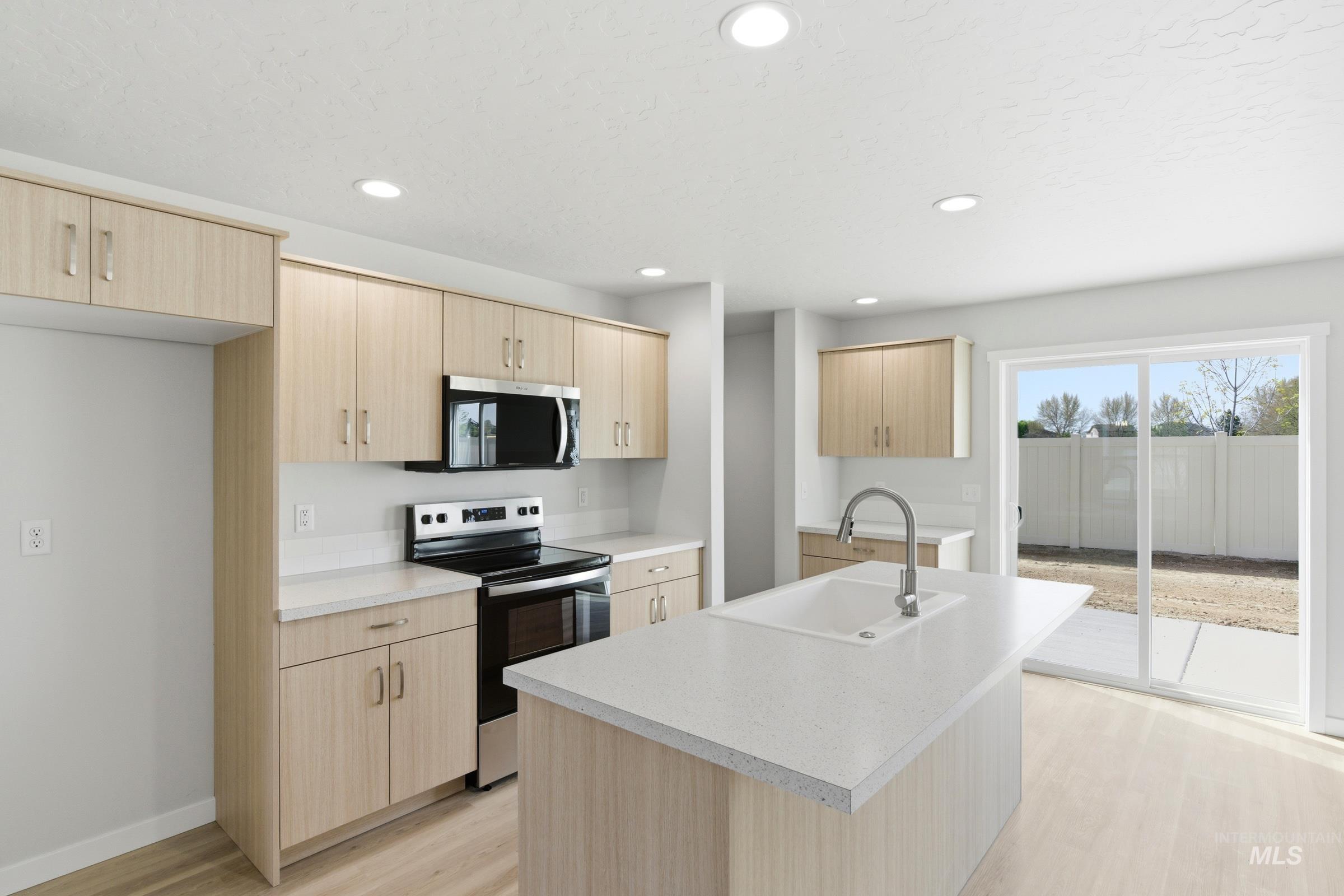 13721 Redway Ct, Caldwell, Idaho 83607, 3 Bedrooms, 2.5 Bathrooms, Residential For Sale, Price $447,990, 98985537