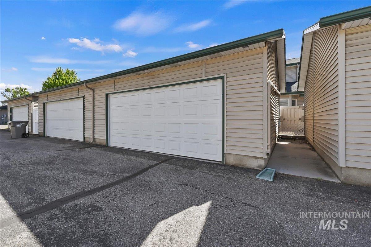4071 N Bayou Lane, Boise, Idaho 83703, 3 Bedrooms, 2.5 Bathrooms, Residential For Sale, Price $489,000, 98985538