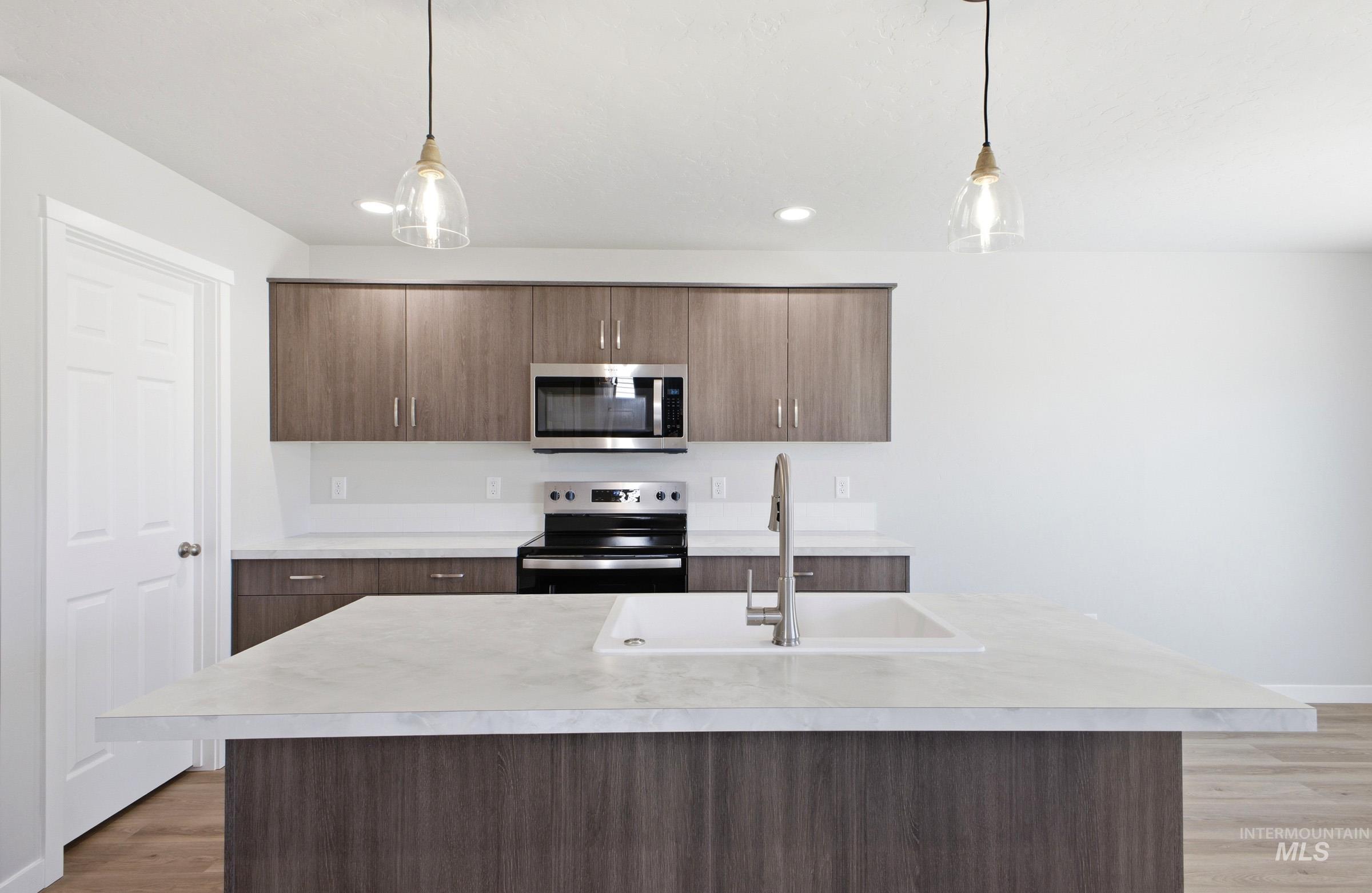 25 S Sweetgrass Pl, Nampa, Idaho 83651, 3 Bedrooms, 2.5 Bathrooms, Residential For Sale, Price $405,990, 98985540
