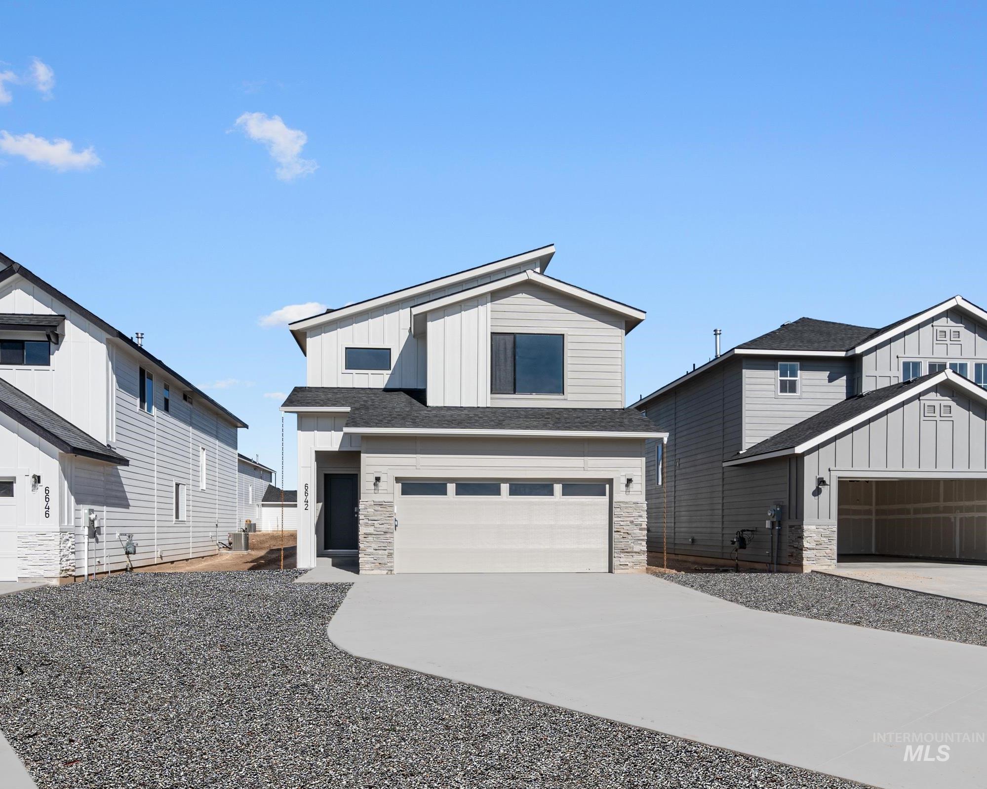 2519 W Fallon Lp, Nampa, Idaho 83651, 3 Bedrooms, 2.5 Bathrooms, Residential For Sale, Price $434,990, 98985544