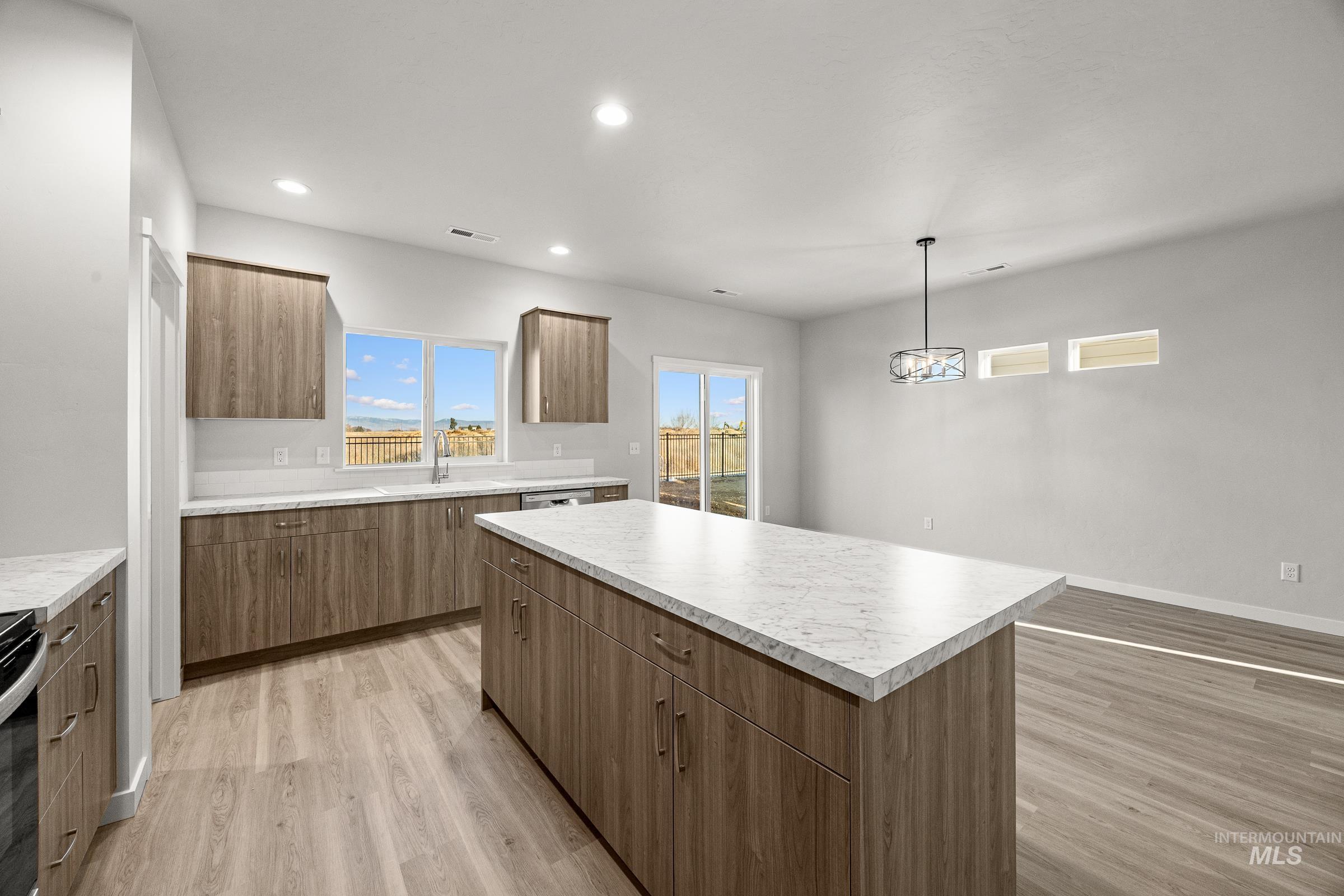 2519 W Fallon Lp, Nampa, Idaho 83651, 3 Bedrooms, 2.5 Bathrooms, Residential For Sale, Price $434,990, 98985544