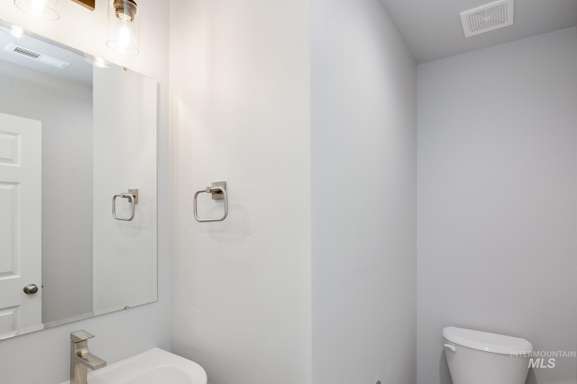 2990 S Maple Ranch Way, Nampa, Idaho 83686, 5 Bedrooms, 3 Bathrooms, Residential For Sale, Price $484,990, 98985551