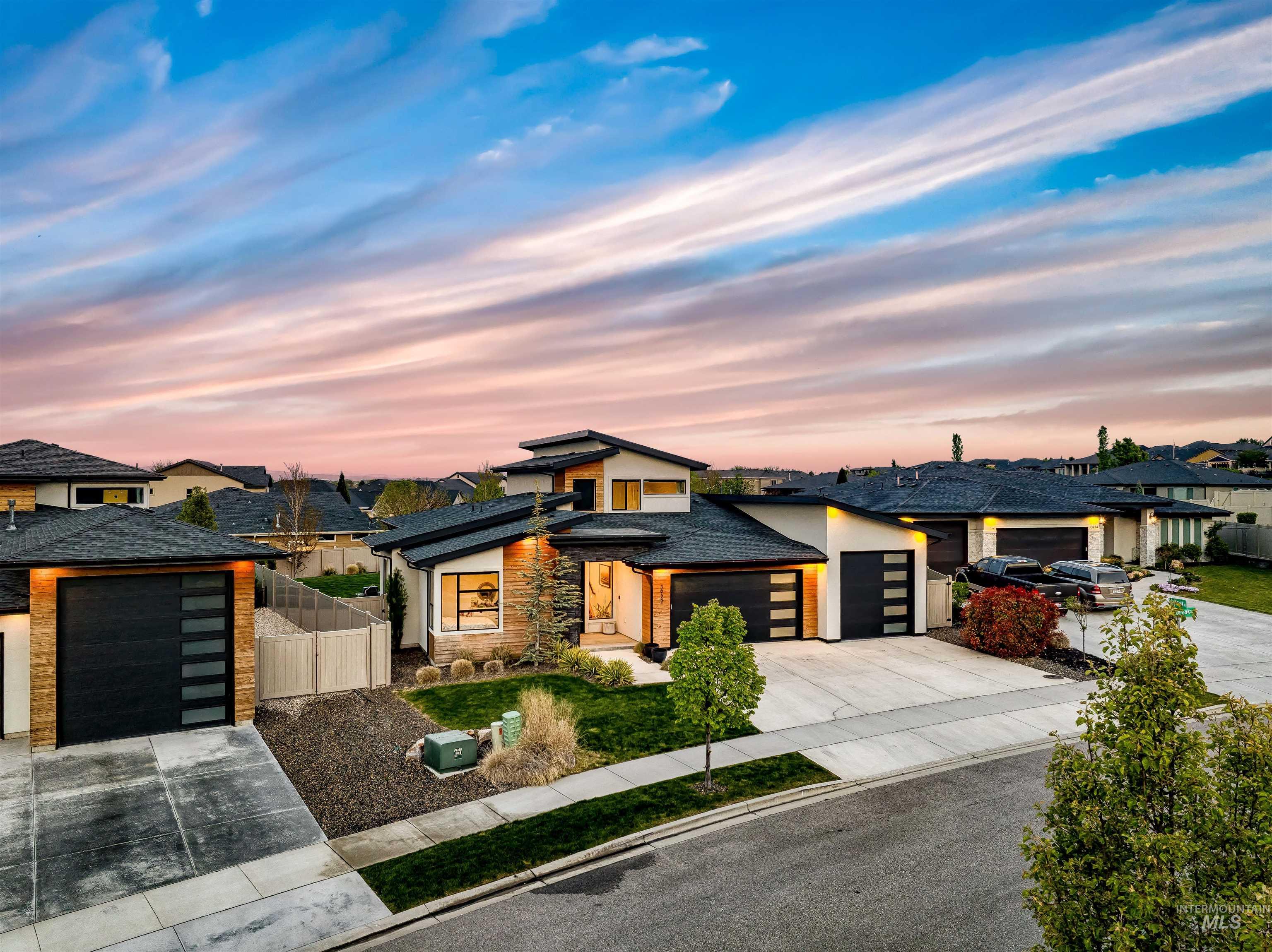 3922 S Daybreak Pl, Meridian, Idaho 83642, 4 Bedrooms, 2.5 Bathrooms, Residential For Sale, Price $839,900,MLS 98985552