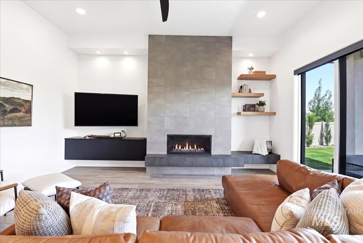 3922 S Daybreak Pl, Meridian, Idaho 83642, 4 Bedrooms, 2.5 Bathrooms, Residential For Sale, Price $839,900,MLS 98985552