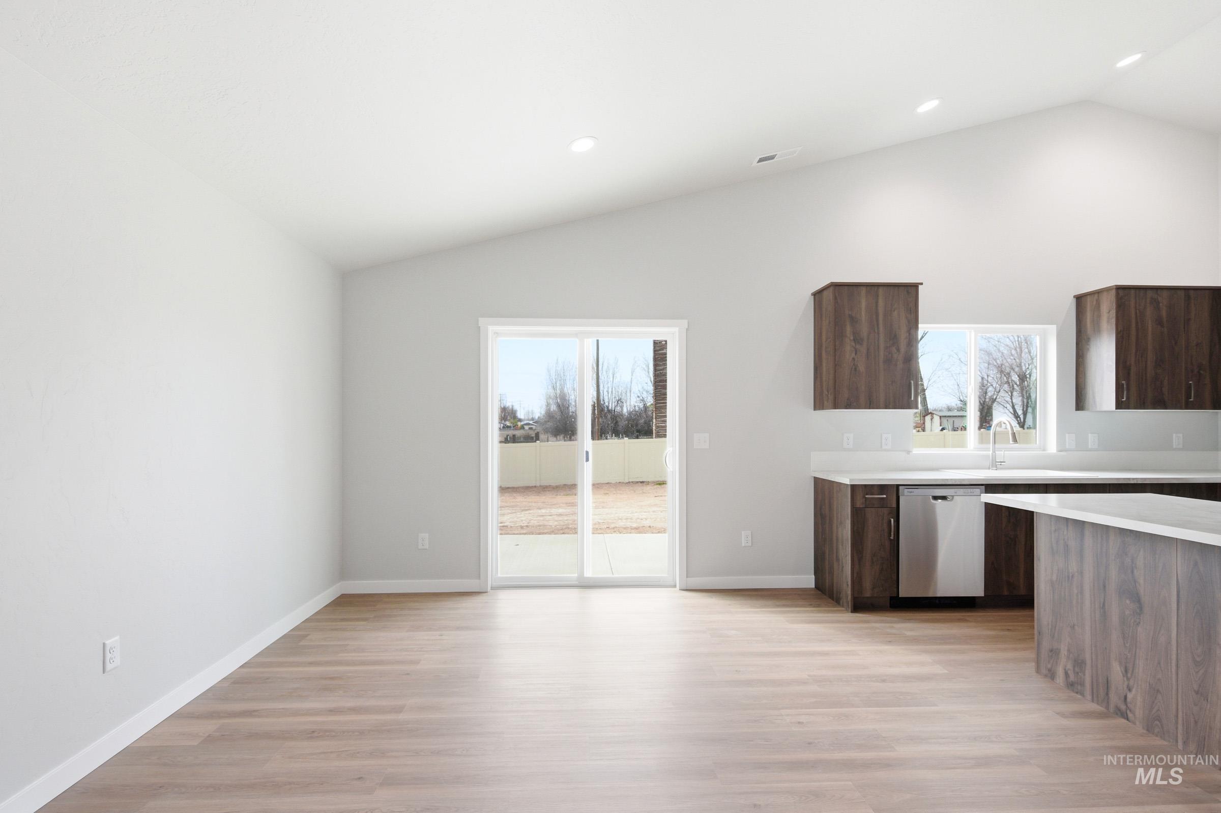 16656 N Shorthorn Lp, Nampa, Idaho 83651, 4 Bedrooms, 2 Bathrooms, Residential For Sale, Price $424,990,MLS 98985555