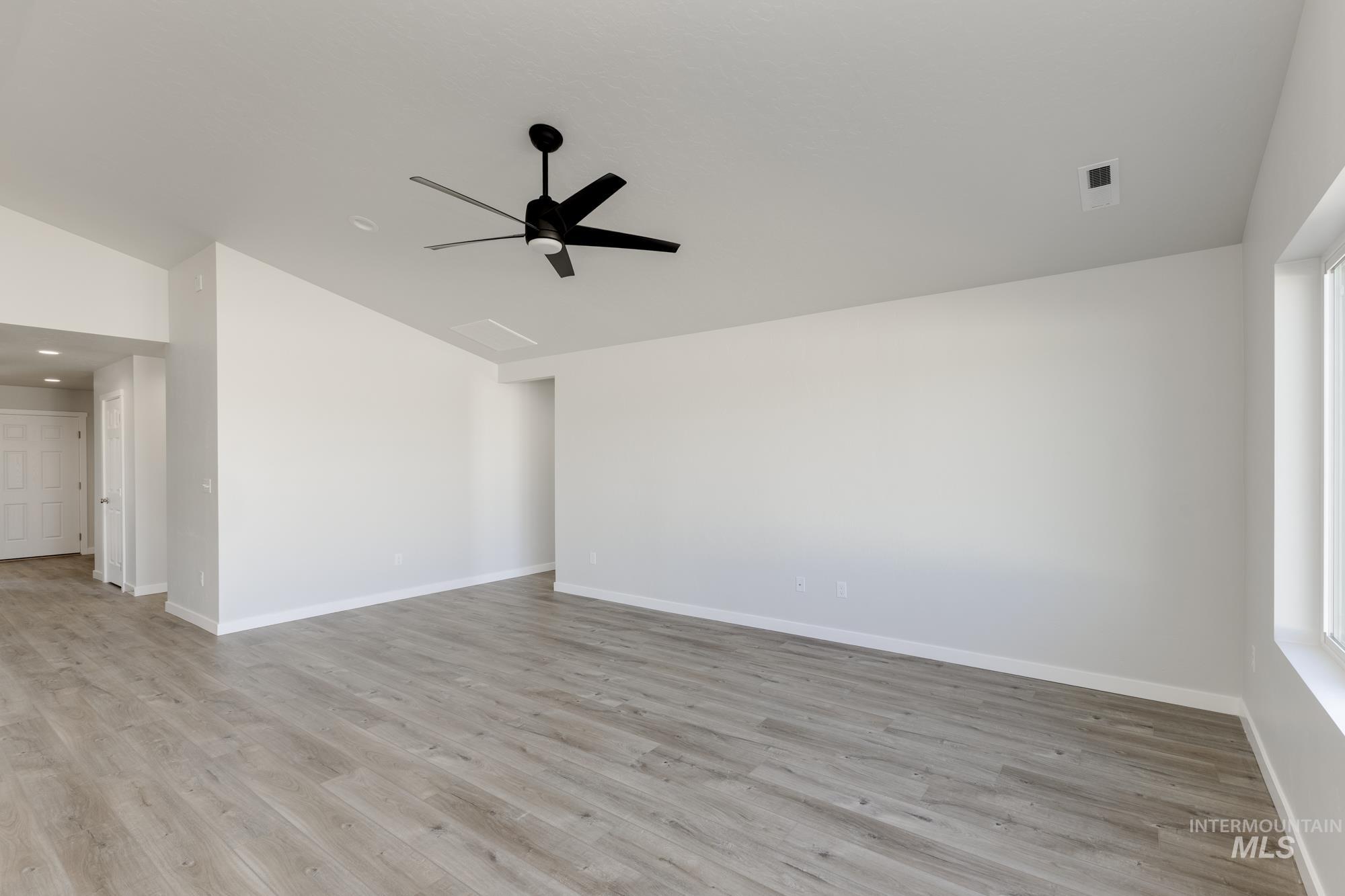 16680 N Shorthorn Lp, Nampa, Idaho 83651, 3 Bedrooms, 2 Bathrooms, Residential For Sale, Price $409,990,MLS 98985557