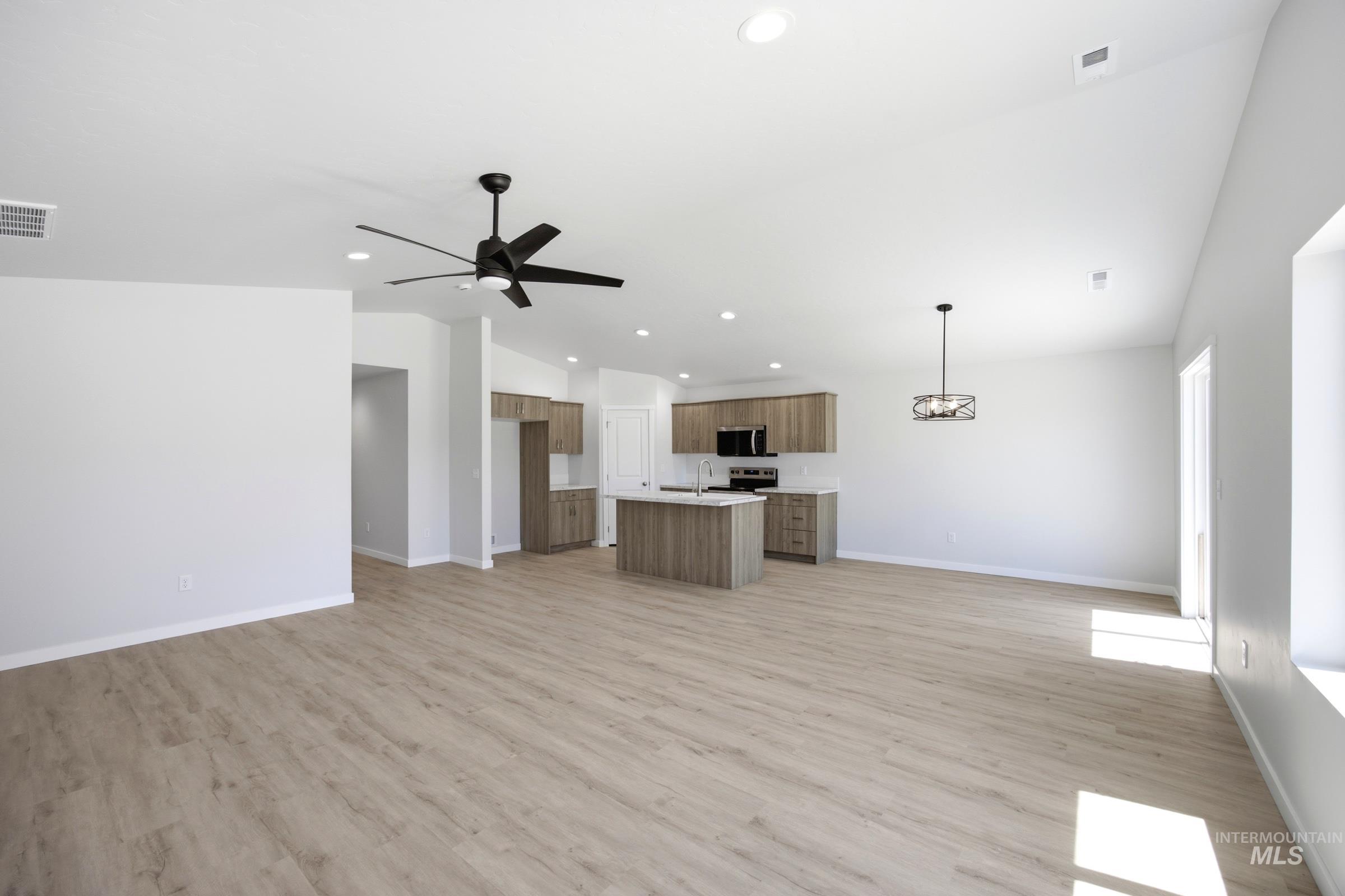 16680 N Shorthorn Lp, Nampa, Idaho 83651, 3 Bedrooms, 2 Bathrooms, Residential For Sale, Price $404,990, 98985557