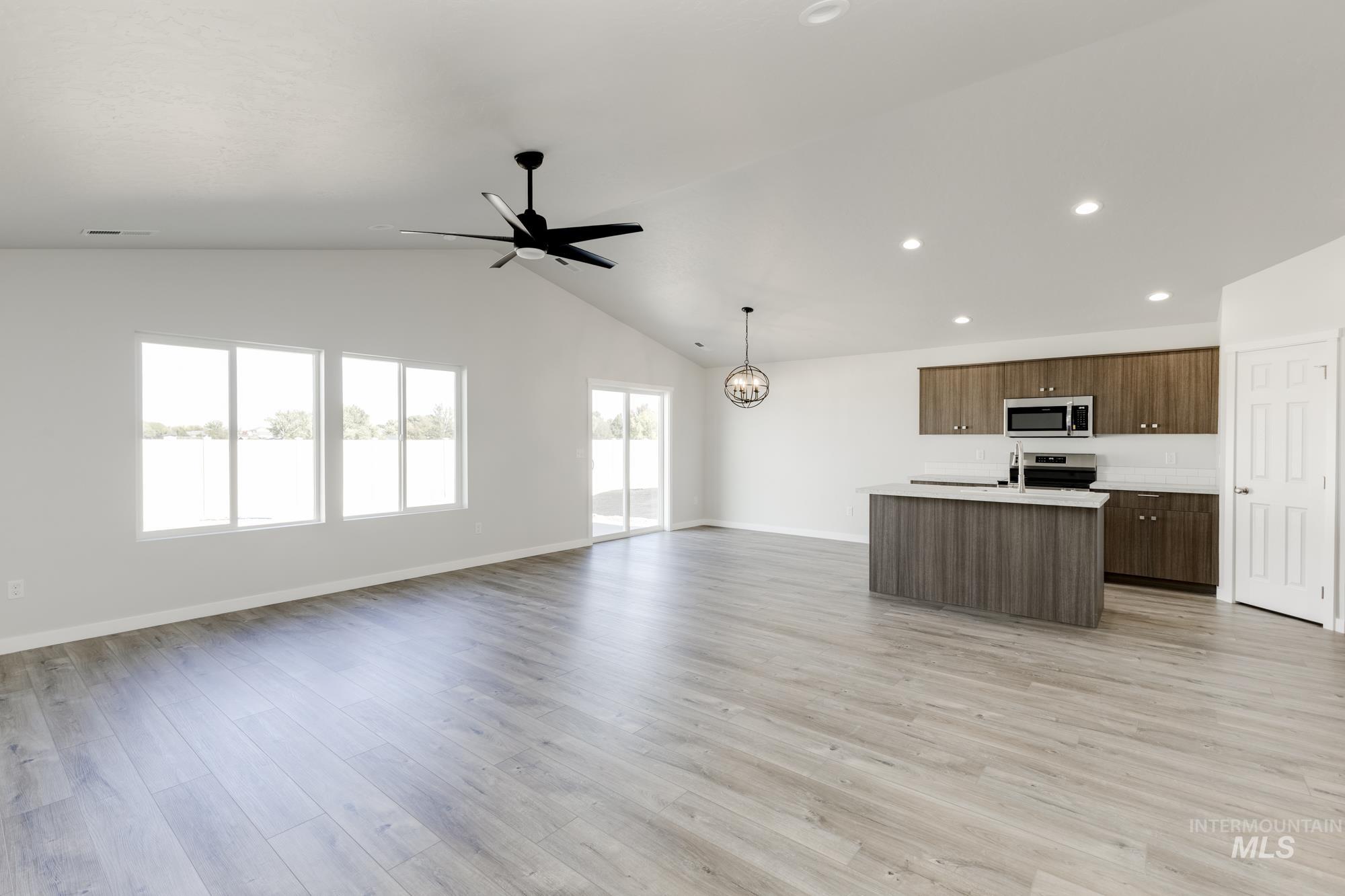 16680 N Shorthorn Lp, Nampa, Idaho 83651, 3 Bedrooms, 2 Bathrooms, Residential For Sale, Price $409,990,MLS 98985557