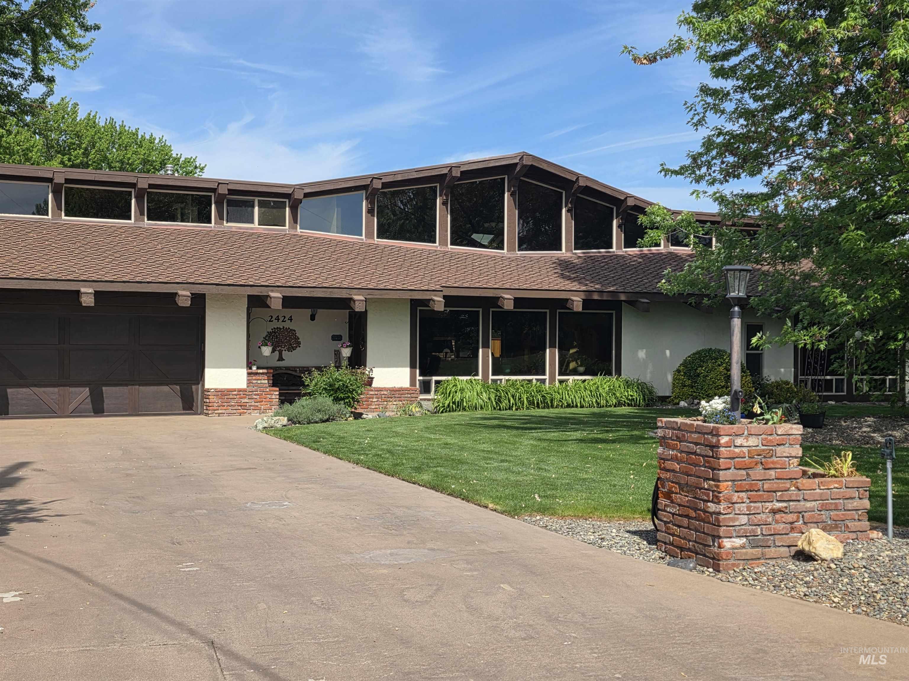 2424 Sunset View Ct, Clarkston, Washington 99403, 3 Bedrooms, 2 Bathrooms, Residential For Sale, Price $489,000,MLS 98985559