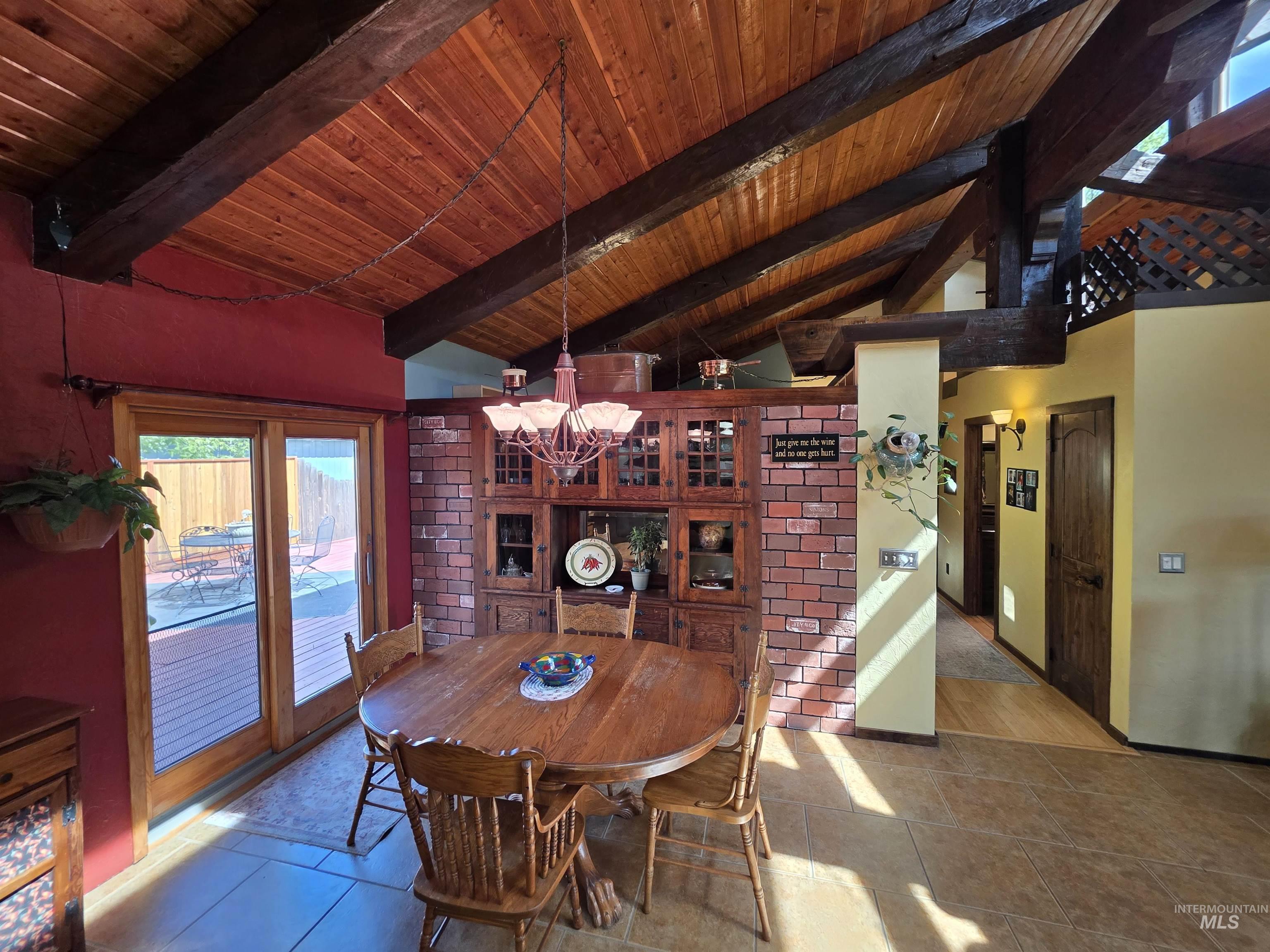 2424 Sunset View Ct, Clarkston, Washington 99403, 3 Bedrooms, 2 Bathrooms, Residential For Sale, Price $489,000,MLS 98985559