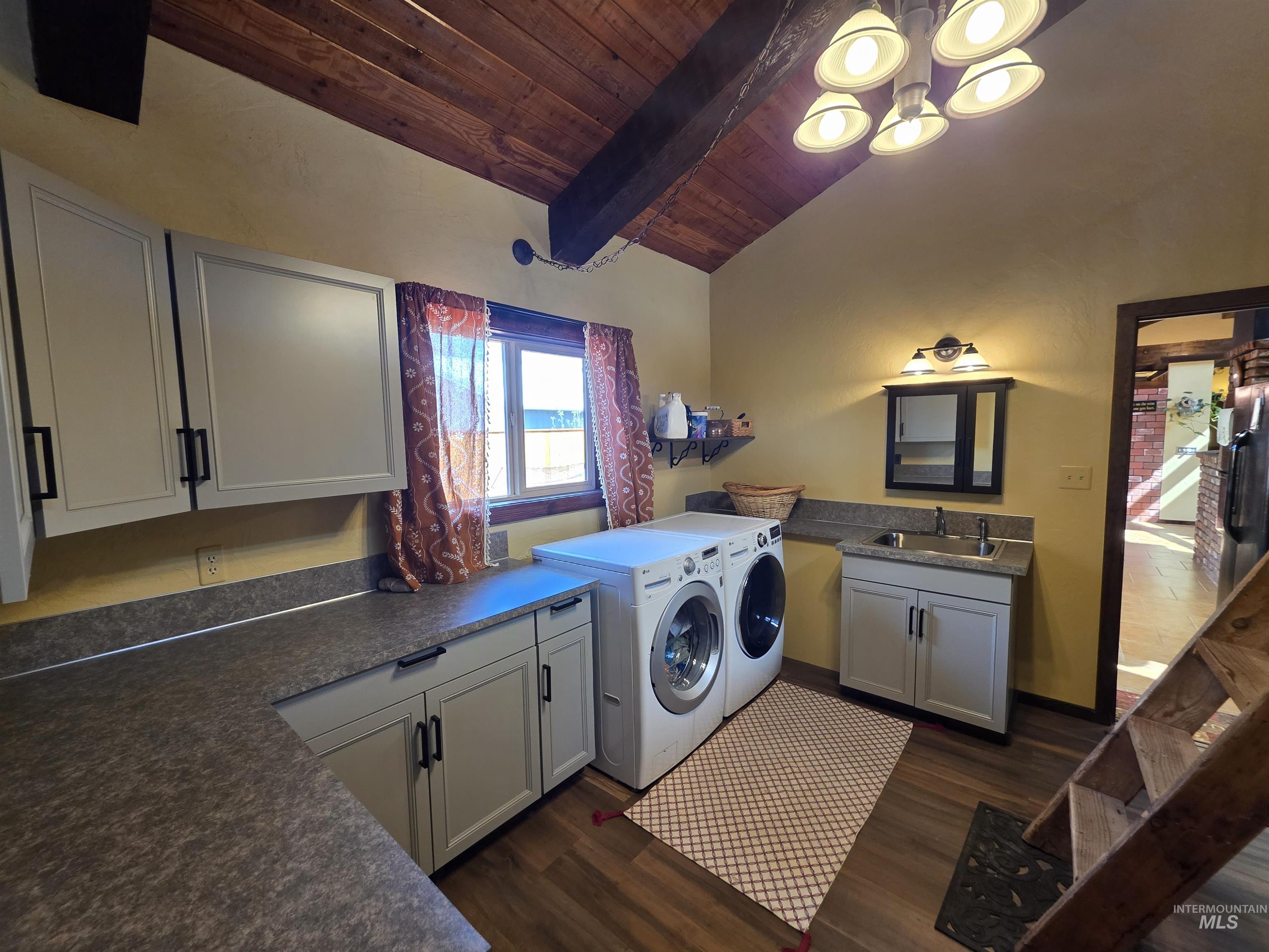 2424 Sunset View Ct, Clarkston, Washington 99403, 3 Bedrooms, 2 Bathrooms, Residential For Sale, Price $489,000,MLS 98985559