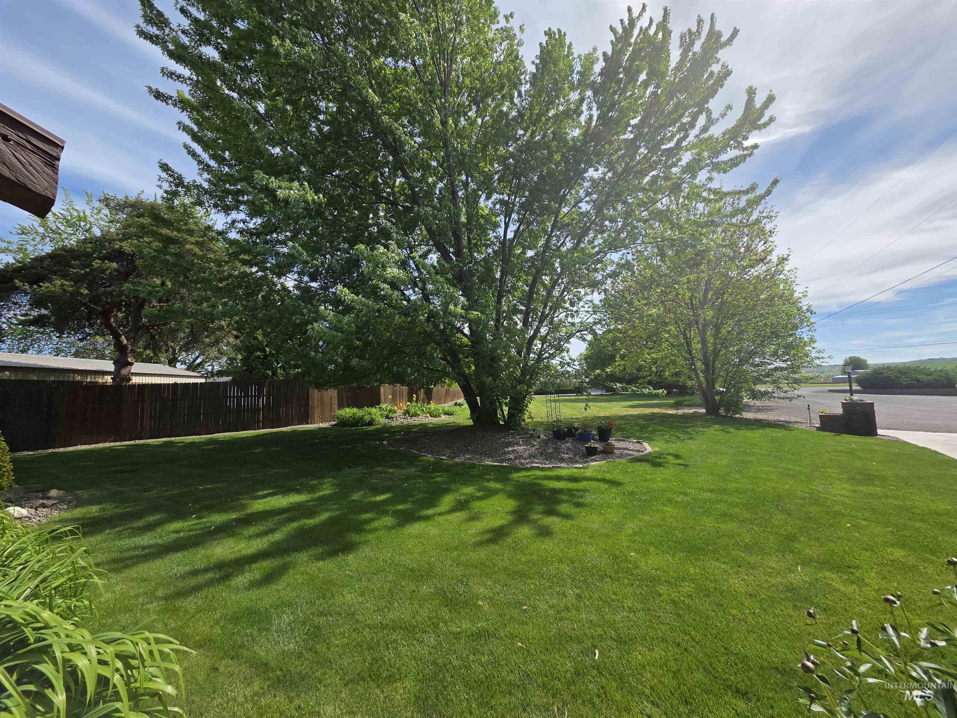 2424 Sunset View Ct, Clarkston, Washington 99403, 3 Bedrooms, 2 Bathrooms, Residential For Sale, Price $489,000,MLS 98985559