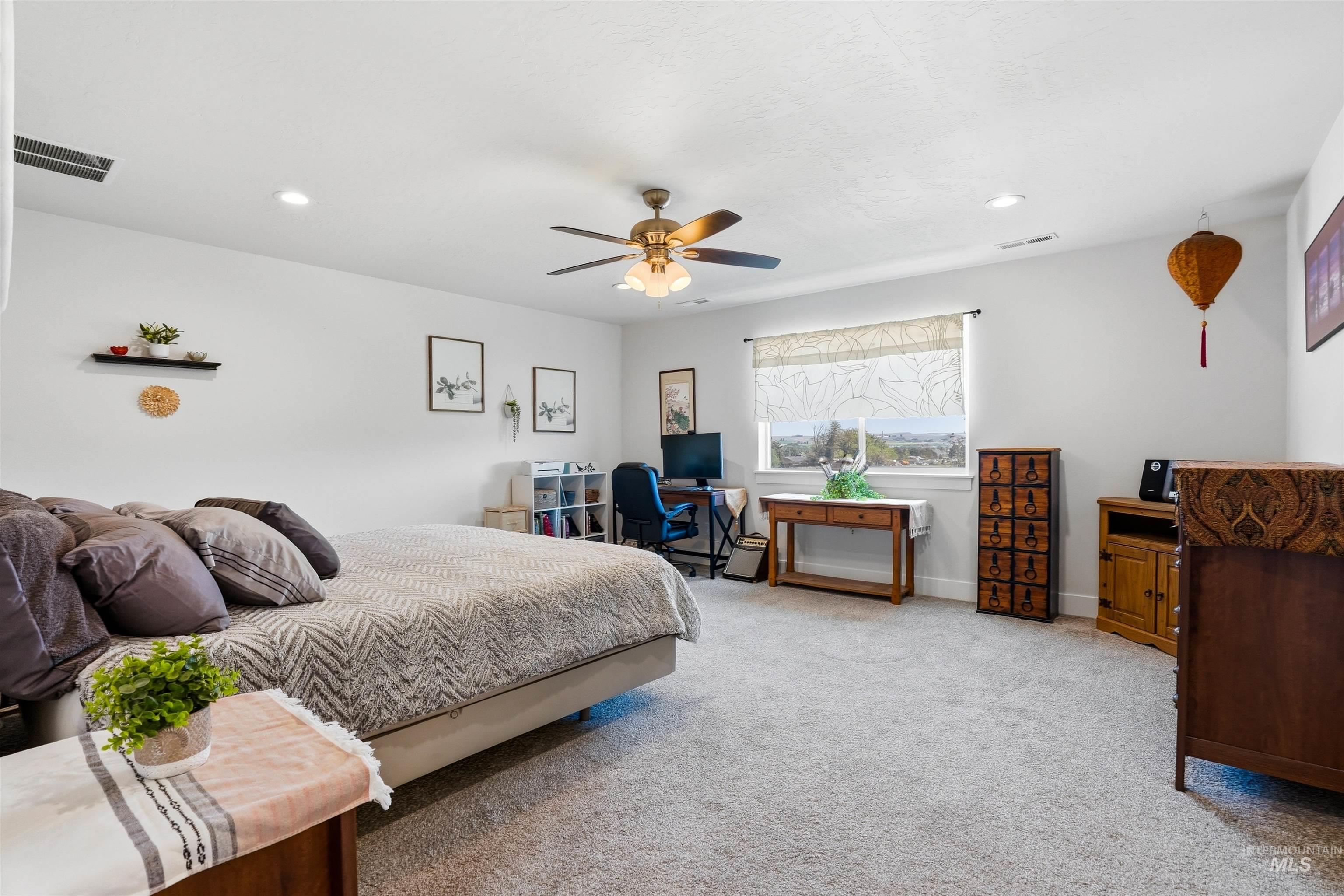 233 Well Rd., Marsing, Idaho 83639, 3 Bedrooms, 2.5 Bathrooms, Residential For Sale, Price $505,000,MLS 98985560