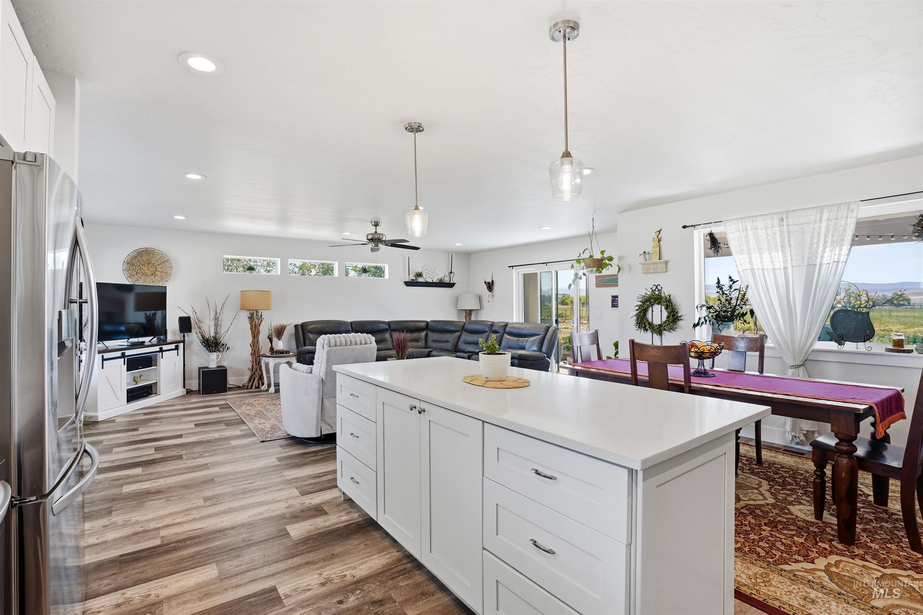 233 Well Rd., Marsing, Idaho 83639, 3 Bedrooms, 2.5 Bathrooms, Residential For Sale, Price $505,000,MLS 98985560